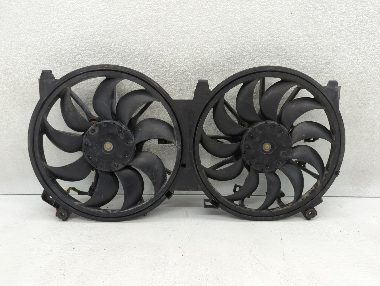 2007-2011 Nissan Altima Left Radiator Fan Motor Assembly - Oemusedautoparts1.com