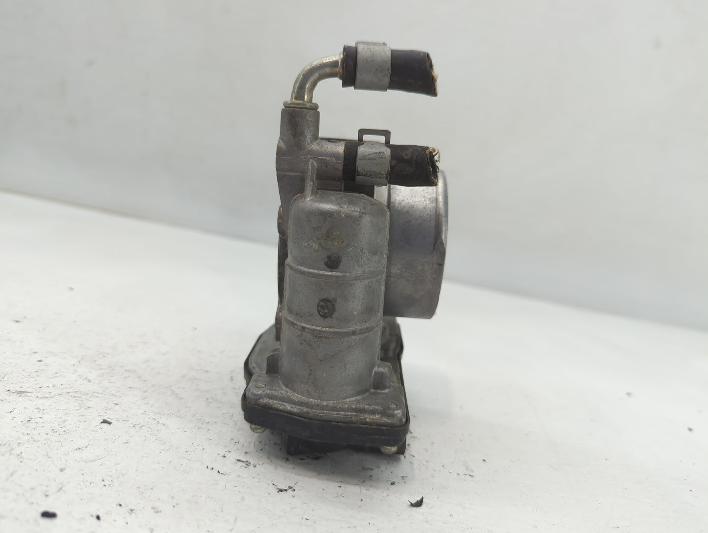 2007-2013 Nissan Altima Throttle Body P/N:G 7420 526-01 Fits Fits 2007 2008 2009 2010 2011 2012 2013 OEM Used Auto Parts - O