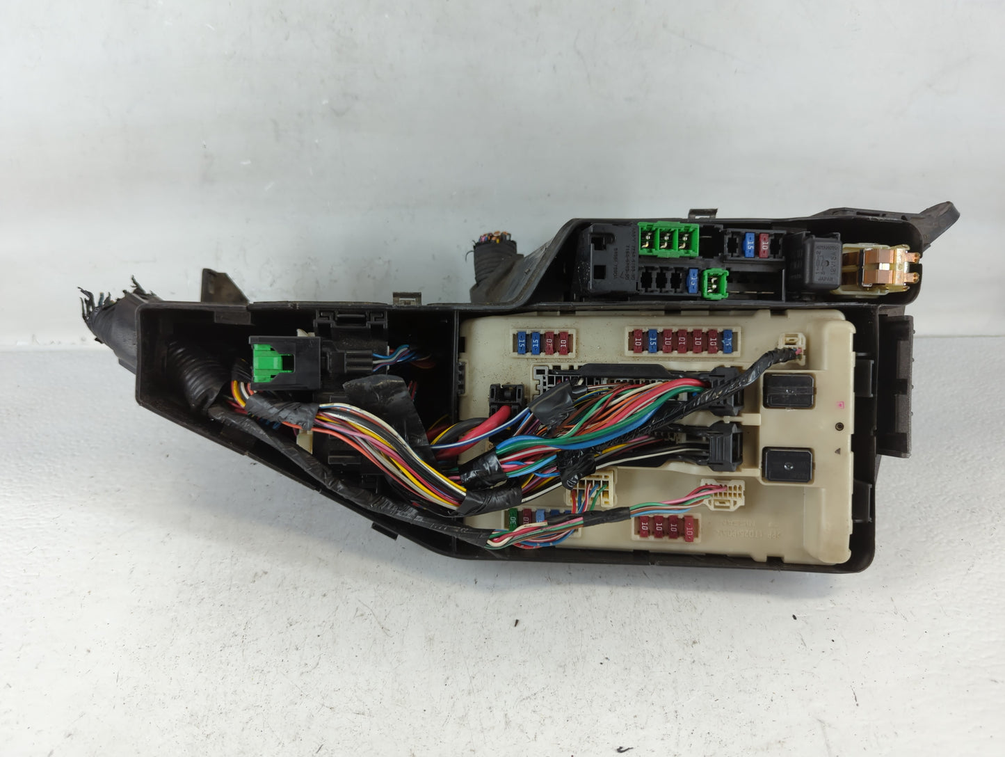 2007 Nissan Altima Fusebox Fuse Box Panel Relay Module P/N:284B71AA0A Fits OEM Used Auto Parts - Oemusedautoparts1.com