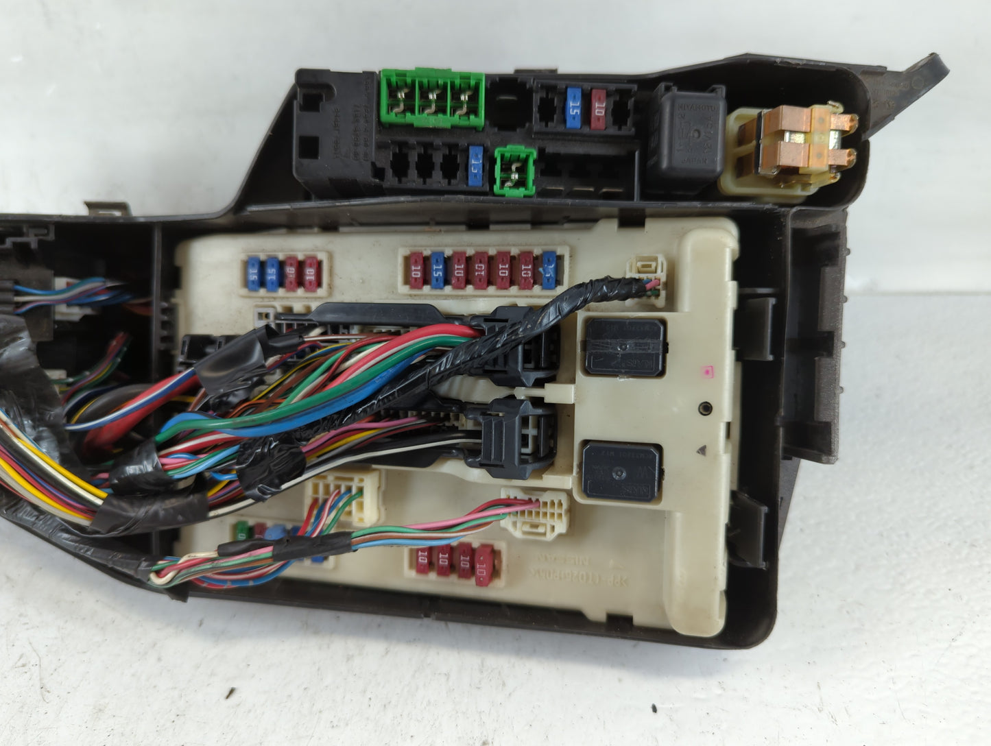 2007 Nissan Altima Fusebox Fuse Box Panel Relay Module P/N:284B71AA0A Fits OEM Used Auto Parts - Oemusedautoparts1.com