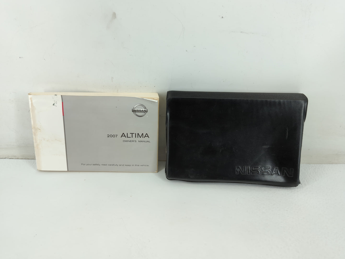2007 Nissan Altima Owners Manual Book Guide P/N:OM7E-0L32U1 OEM Used Auto Parts - Oemusedautoparts1.com