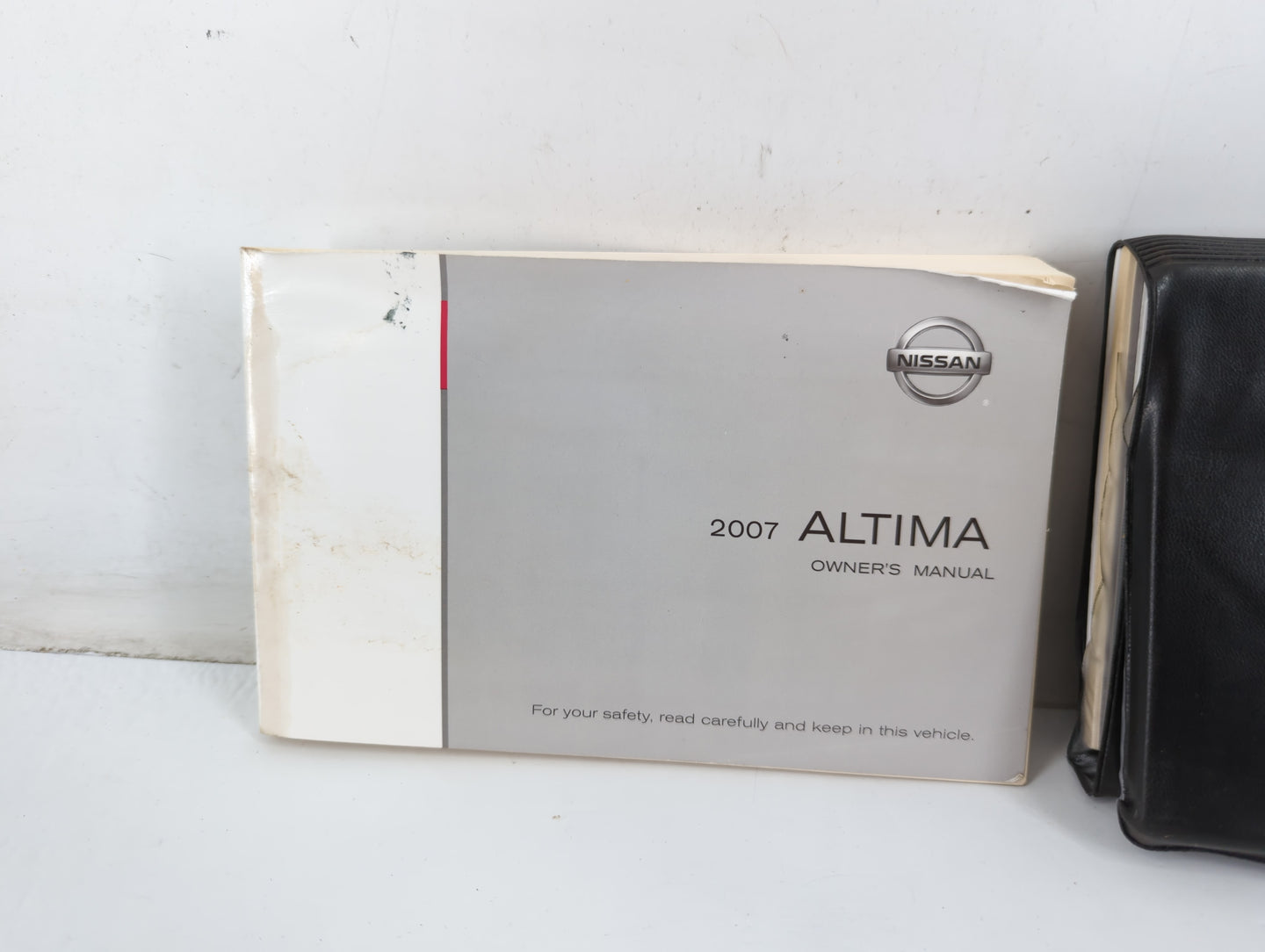 2007 Nissan Altima Owners Manual Book Guide P/N:OM7E-0L32U1 OEM Used Auto Parts - Oemusedautoparts1.com