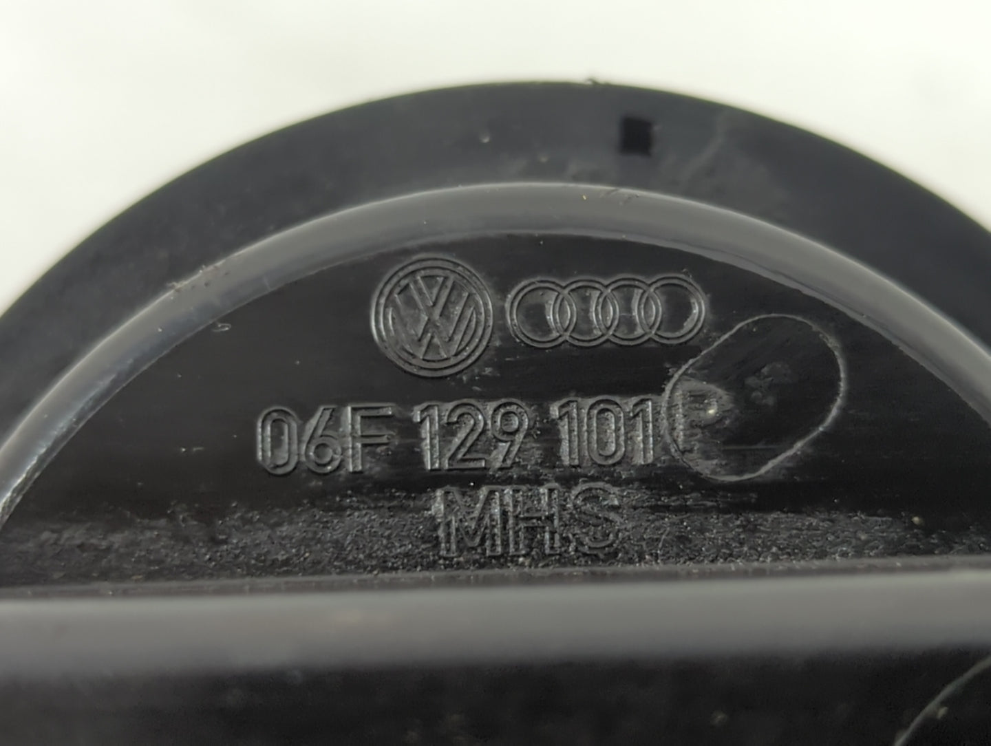 2007 Nissan Altima Driver Left Cylinder Head Valve Cover P/N:06f 129 101 Fits OEM Used Auto Parts - Oemusedautoparts1.com