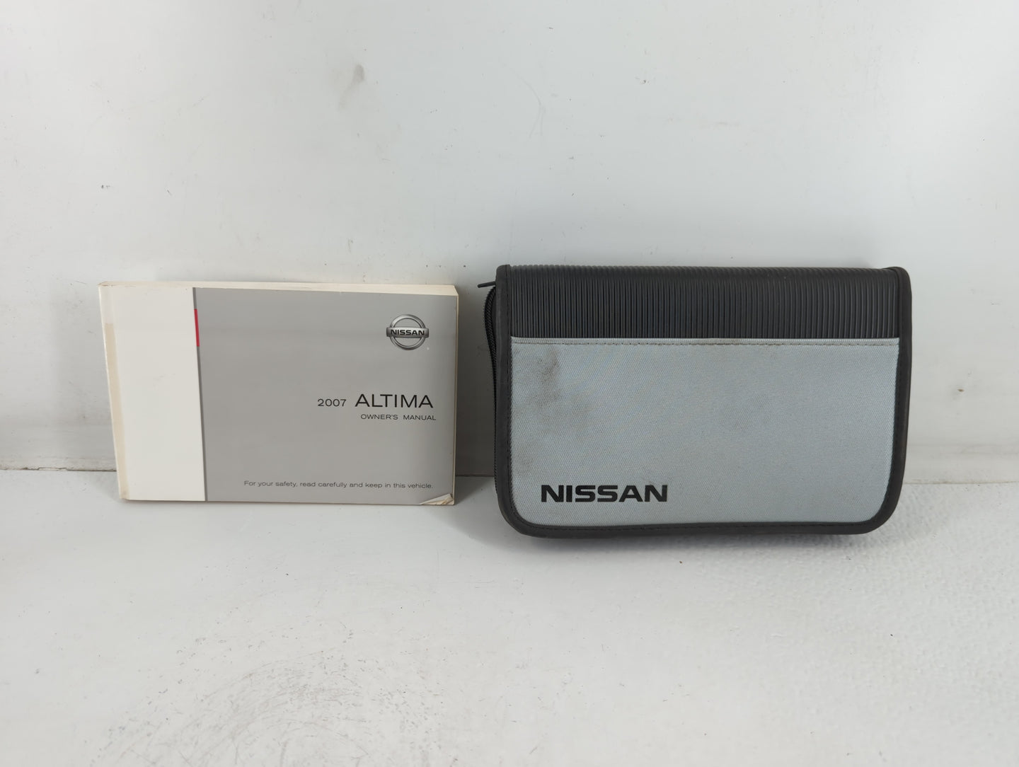 2007 Nissan Altima Owners Manual Book Guide P/N:OM7E-0L32U1 OEM Used Auto Parts - Oemusedautoparts1.com