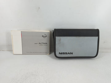 2007 Nissan Altima Owners Manual Book Guide P/N:OM7E-0L32U1 OEM Used Auto Parts - Oemusedautoparts1.com
