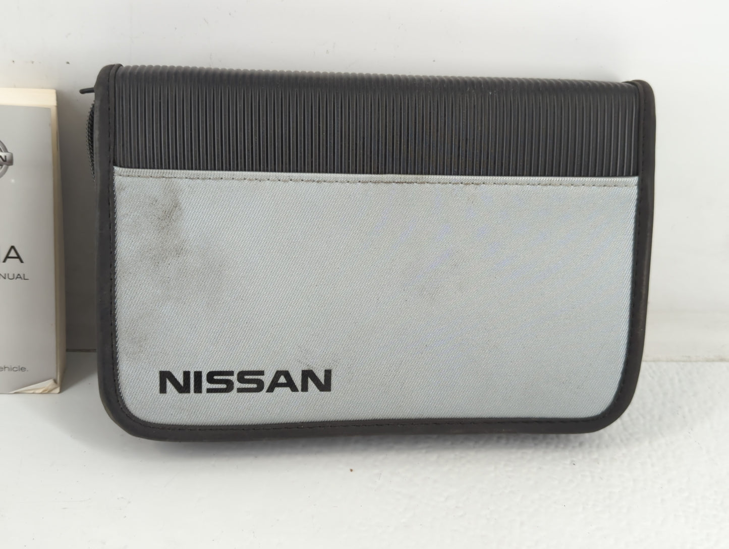 2007 Nissan Altima Owners Manual Book Guide P/N:OM7E-0L32U1 OEM Used Auto Parts - Oemusedautoparts1.com