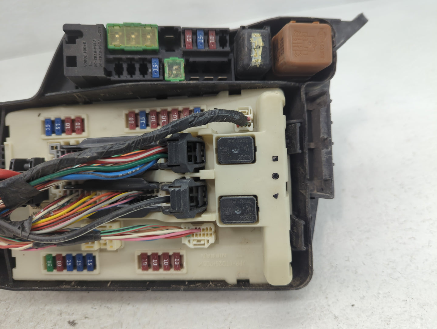 2007 Nissan Altima Fusebox Fuse Box Panel Relay Module Fits OEM Used Auto Parts - Oemusedautoparts1.com