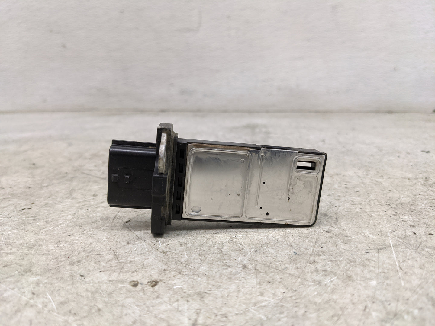 2005-2022 Nissan Armada Mass Air Flow Meter Maf 1489830 - Oemusedautoparts1.com