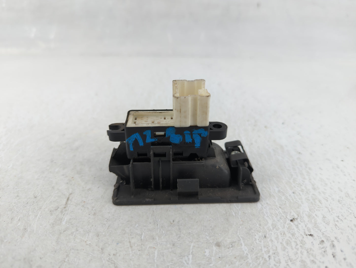 2005-2007 Nissan Armada Master Power Window Switch Replacement Driver Side Left Fits OEM Used Auto Parts - Oemusedautoparts1