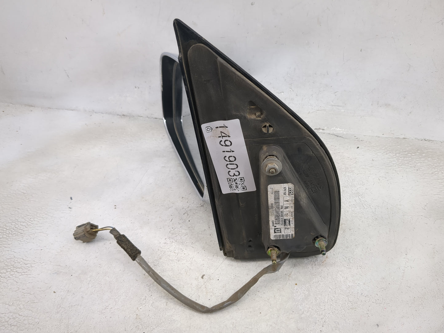 2005-2010 Nissan Frontier Driver Side View Mirror - Left Door Mirror OEM Used - Oemusedautoparts1.com
