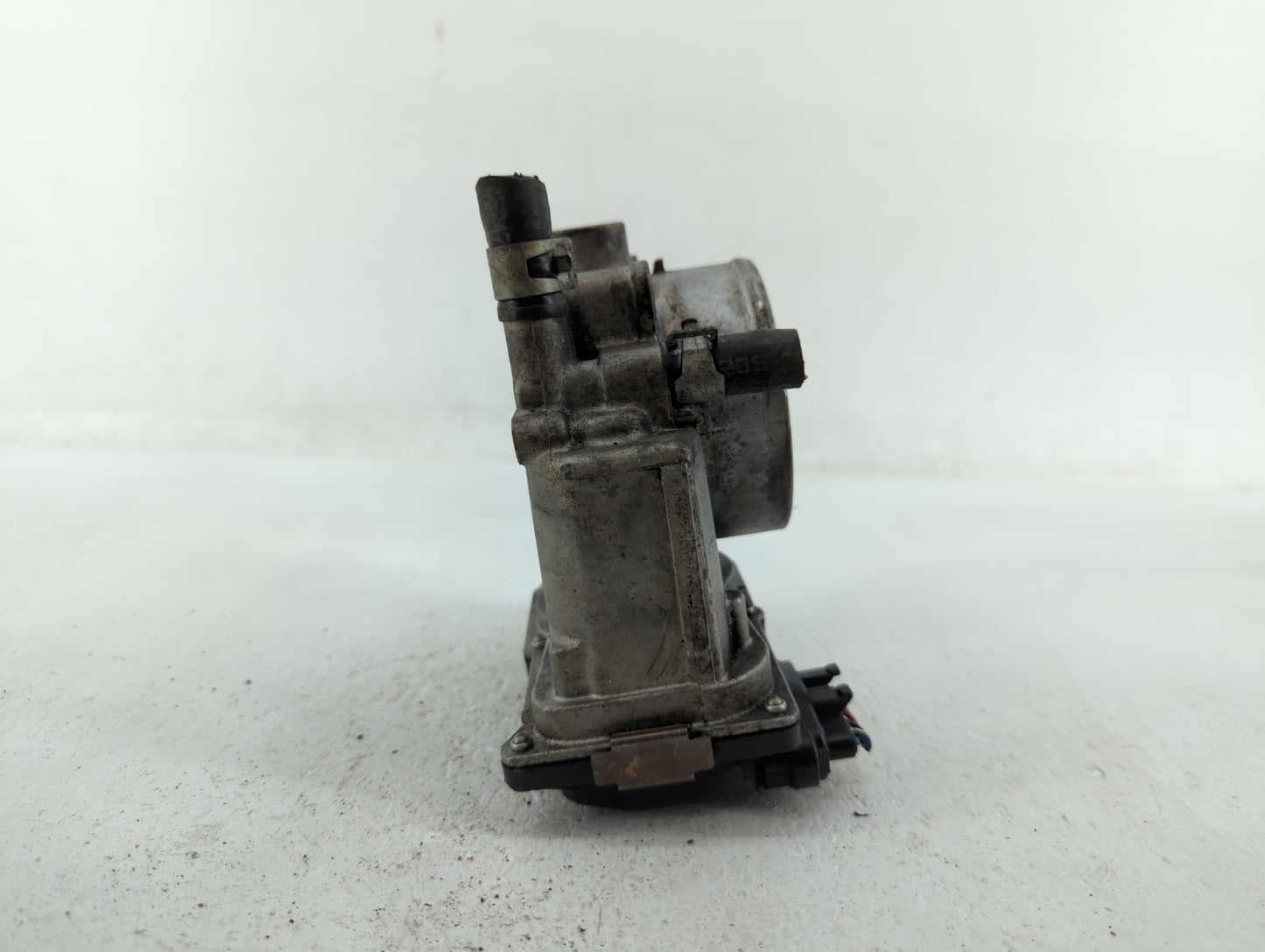 2005-2012 Nissan Frontier Throttle Body P/N:16119 7S001 A 16119 7S001 B Fits OEM Used Auto Parts - Oemusedautoparts1.com