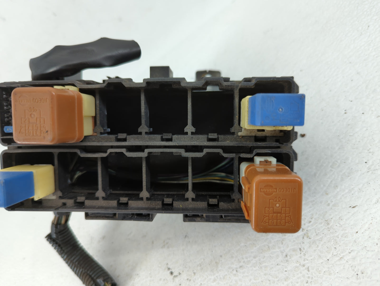2007-2008 Nissan Frontier Fusebox Fuse Box Panel Relay Module Fits Fits 2007 2008 OEM Used Auto Parts - Oemusedautoparts1.co