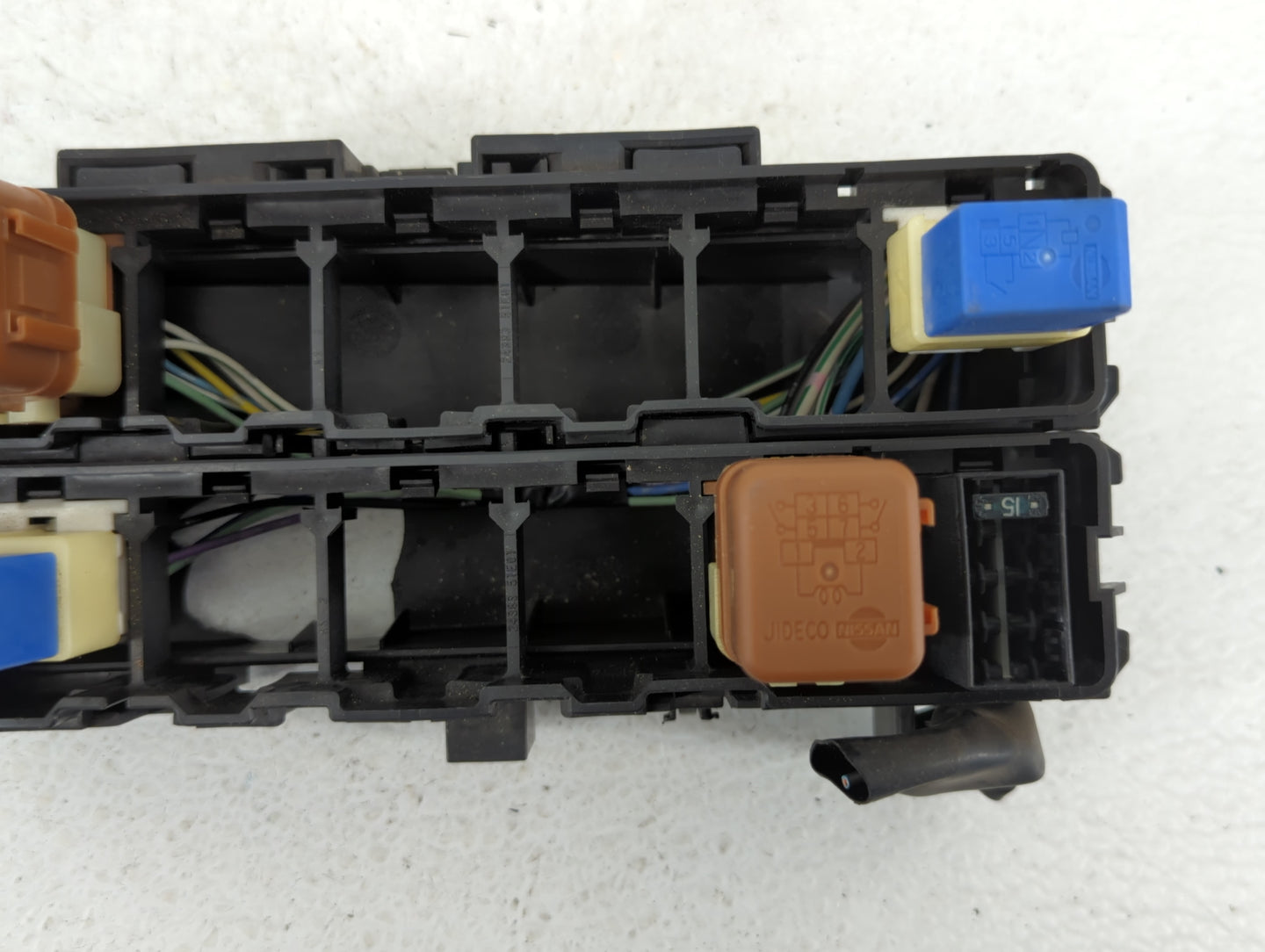 2007-2008 Nissan Frontier Fusebox Fuse Box Panel Relay Module P/N:ZP00B 23482 Fits Fits 2007 2008 OEM Used Auto Parts - Oemu