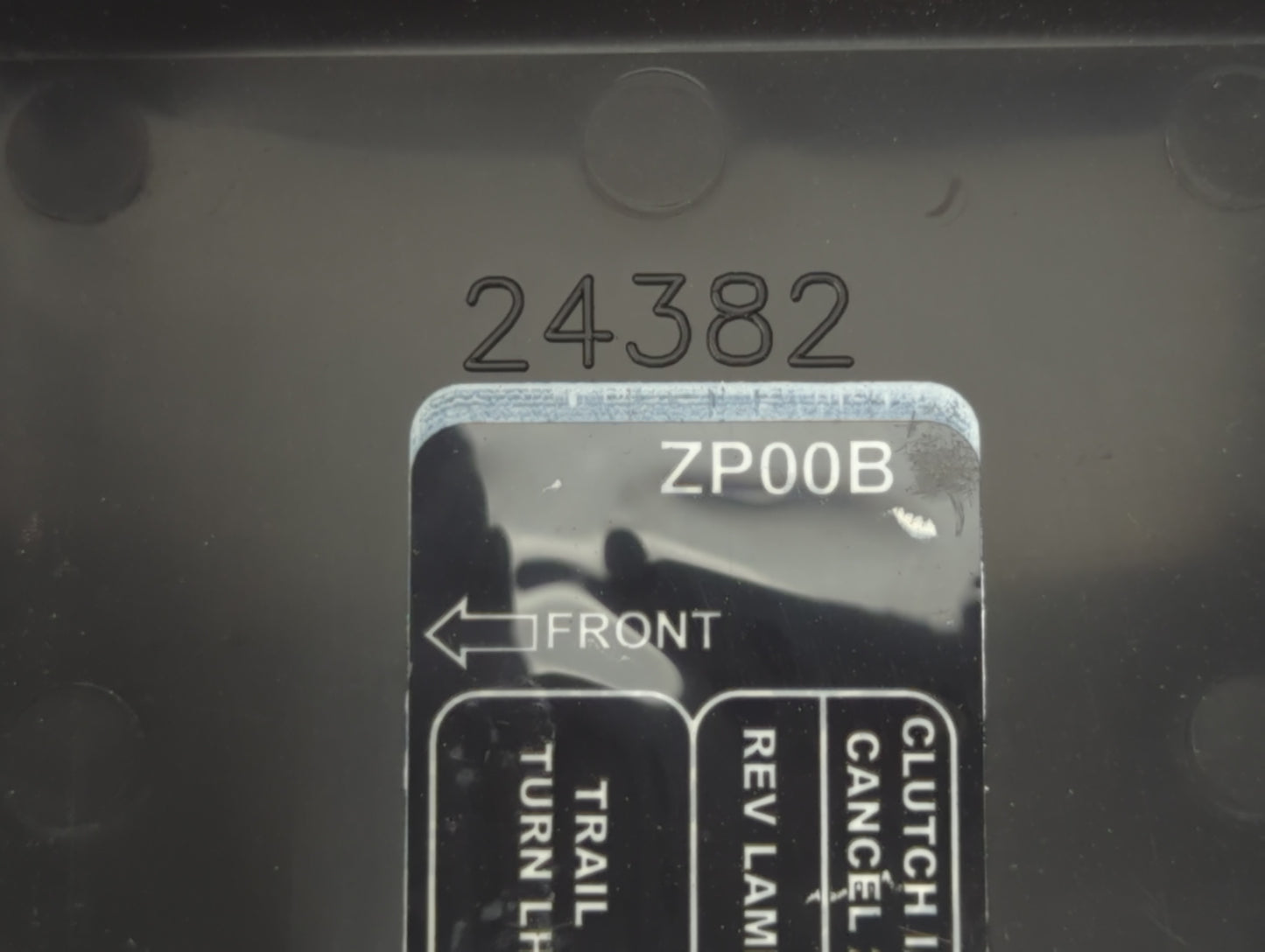2007-2008 Nissan Frontier Fusebox Fuse Box Panel Relay Module P/N:ZP00B 23482 Fits Fits 2007 2008 OEM Used Auto Parts - Oemu