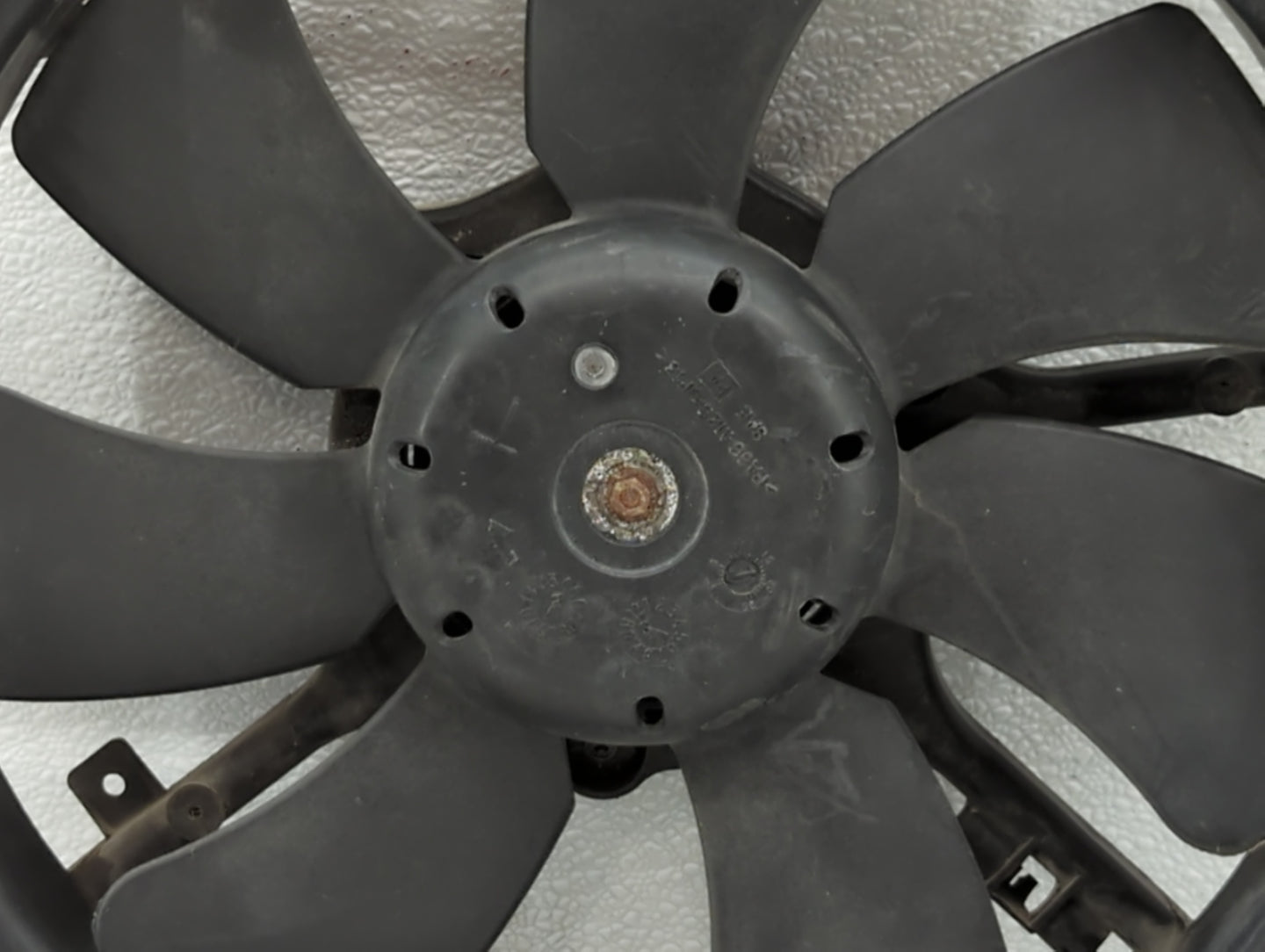 2007-2019 Nissan Frontier Left Radiator Fan Motor Assembly - Oemusedautoparts1.com