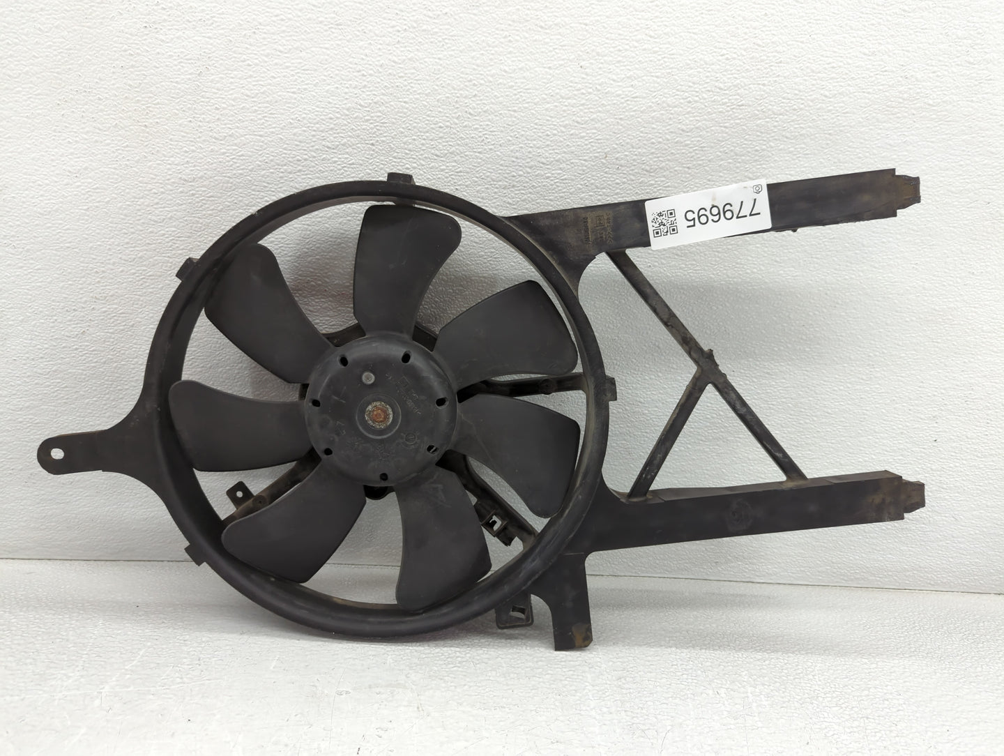 2007-2019 Nissan Frontier Left Radiator Fan Motor Assembly - Oemusedautoparts1.com