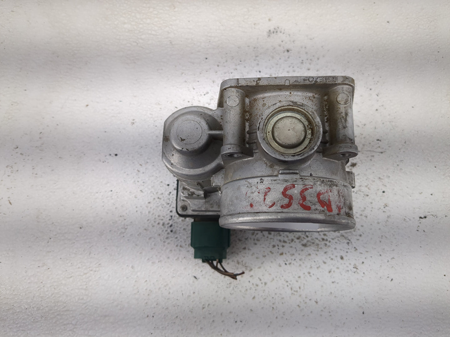 2007-2008 Nissan Maxima Throttle Body P/N:U 6613 576-01 Fits Fits 2006 2007 2008 2009 OEM Used Auto Parts - Oemusedautoparts