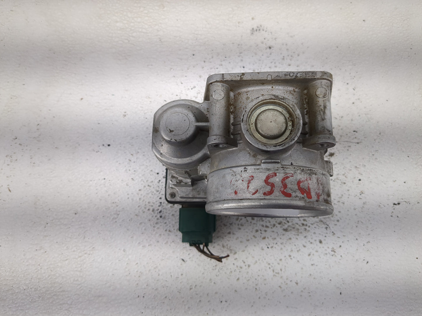 2007-2008 Nissan Maxima Throttle Body P/N:U 6613 576-01 Fits Fits 2006 2007 2008 2009 OEM Used Auto Parts - Oemusedautoparts