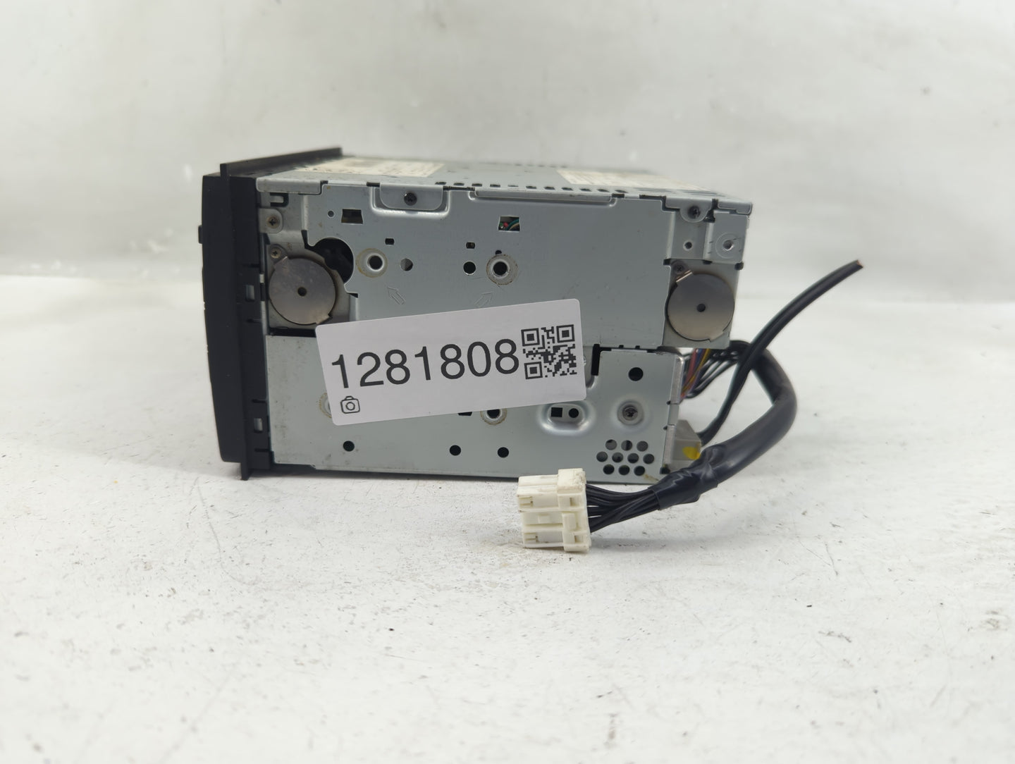 2007-2008 Nissan Maxima Radio AM FM Cd Player Receiver Replacement P/N:28185 ZK31A Fits Fits 2007 2008 OEM Used Auto Parts -