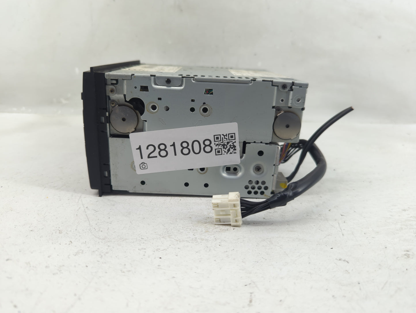 2007-2008 Nissan Maxima Radio AM FM Cd Player Receiver Replacement P/N:28185 ZK31A Fits Fits 2007 2008 OEM Used Auto Parts -