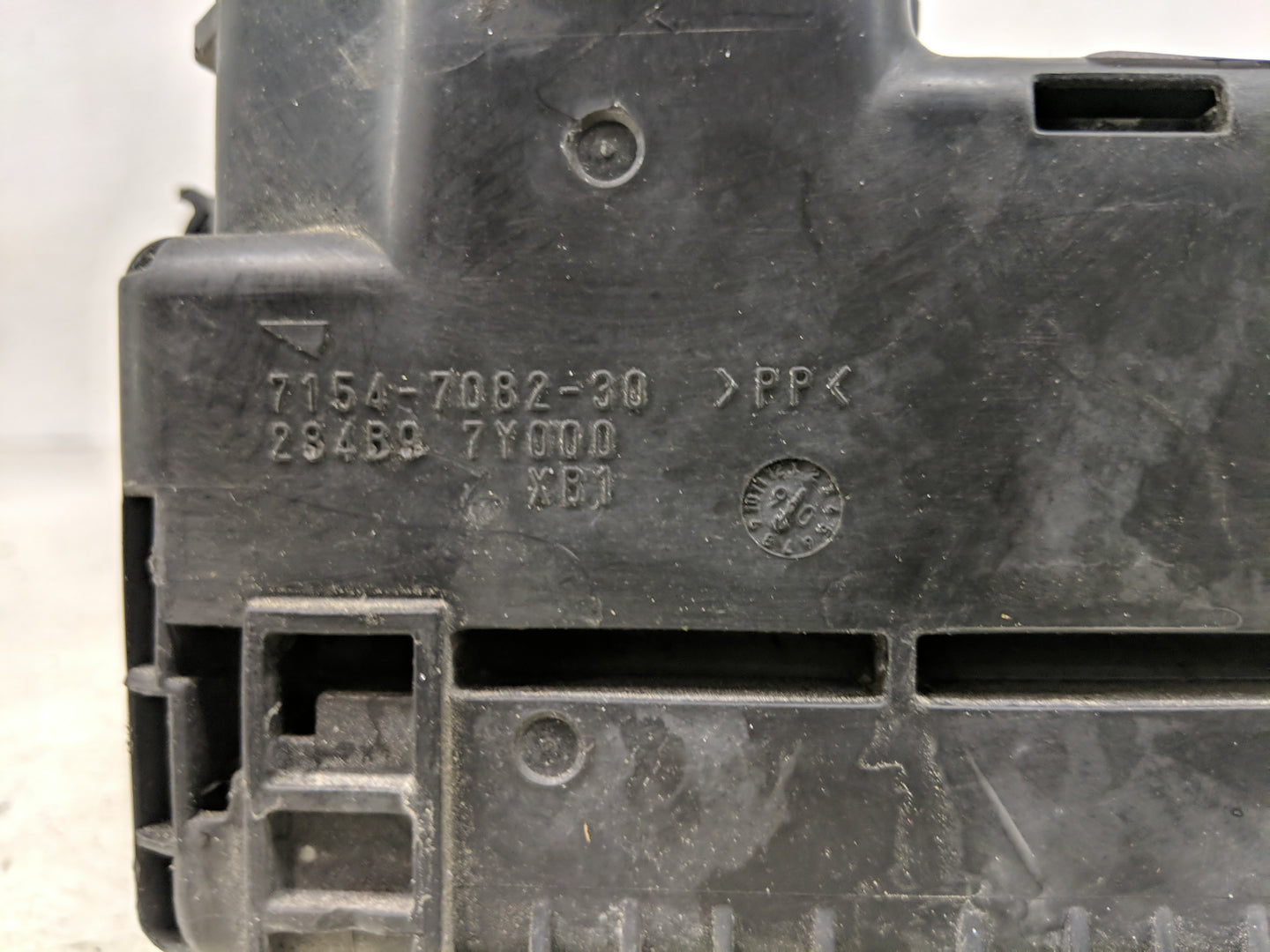2007-2008 Nissan Maxima Fusebox Fuse Box Panel Relay Module P/N:284B9 7Y000 7154-7082-30 Fits Fits 2007 2008 OEM Used Auto P
