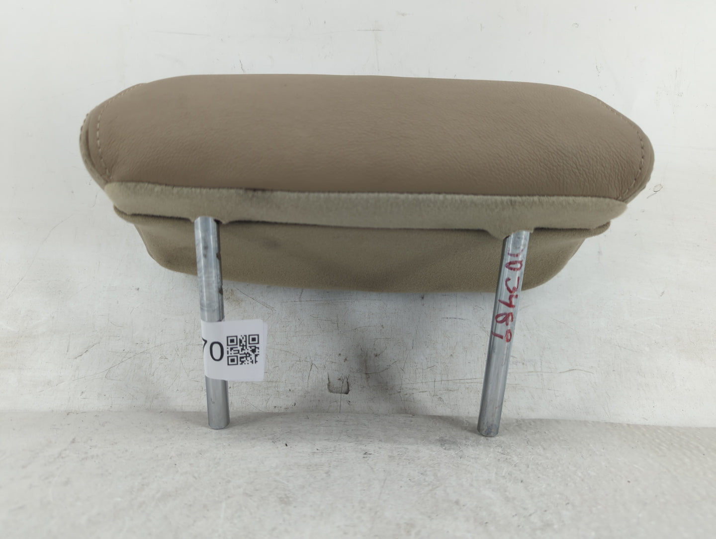 2007-2008 Nissan Maxima Headrest Head Rest Front Driver Passenger Seat Fits Fits 2007 2008 OEM Used Auto Parts - Oemusedauto