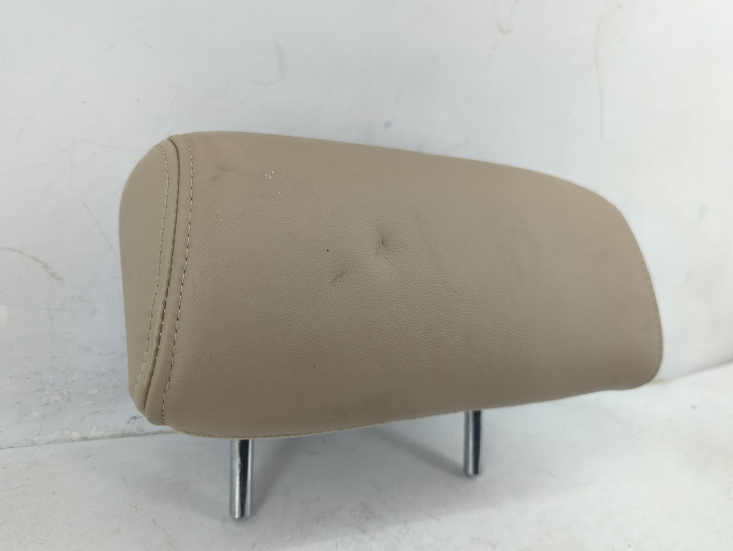 2007-2008 Nissan Maxima Headrest Head Rest Rear Center Seat Fits Fits 2007 2008 OEM Used Auto Parts - Oemusedautoparts1.com