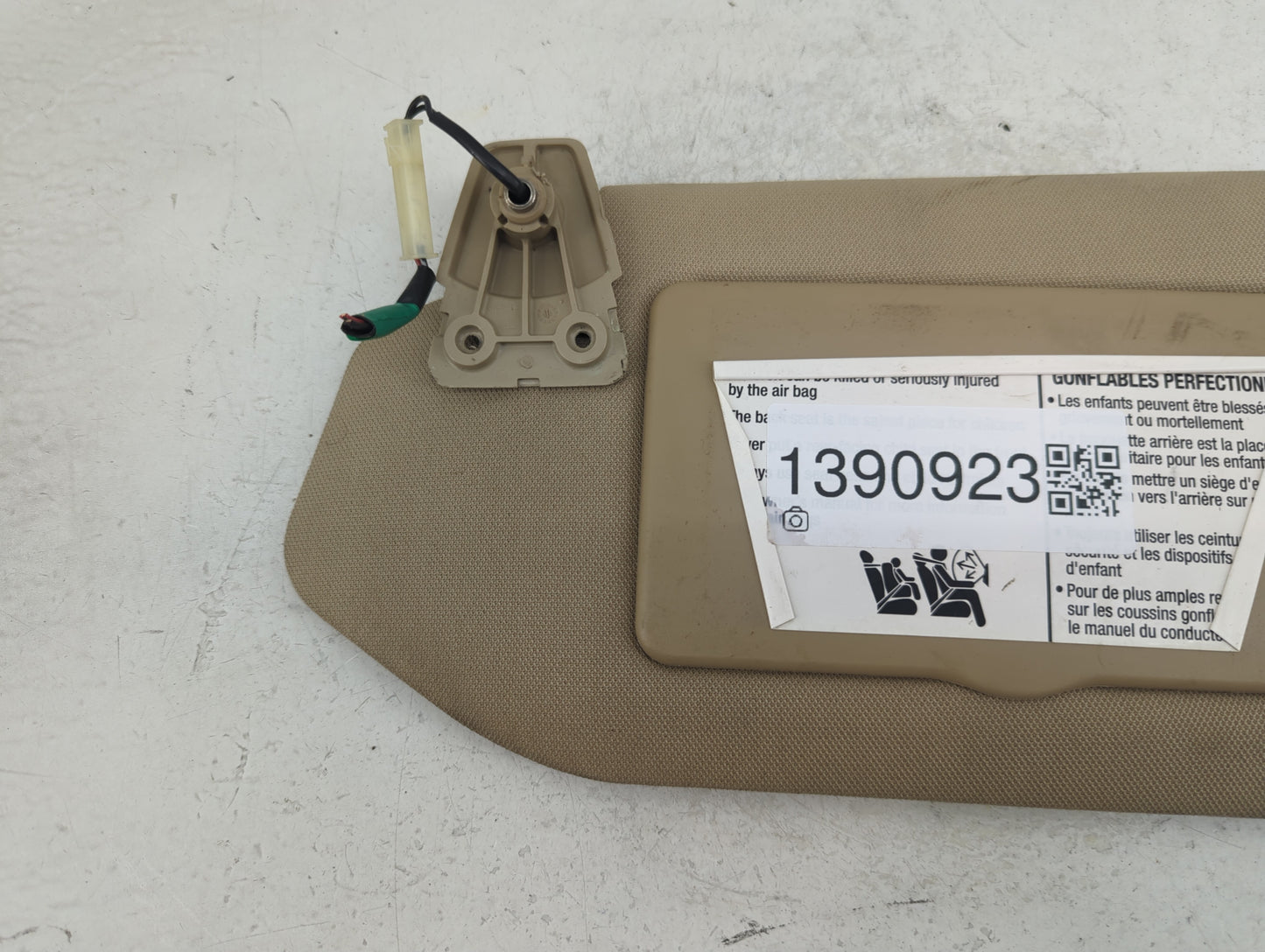 2006-2008 Nissan Maxima Sun Visor Shade Replacement Driver Left Mirror Fits Fits 2006 2007 2008 OEM Used Auto Parts - Oemuse