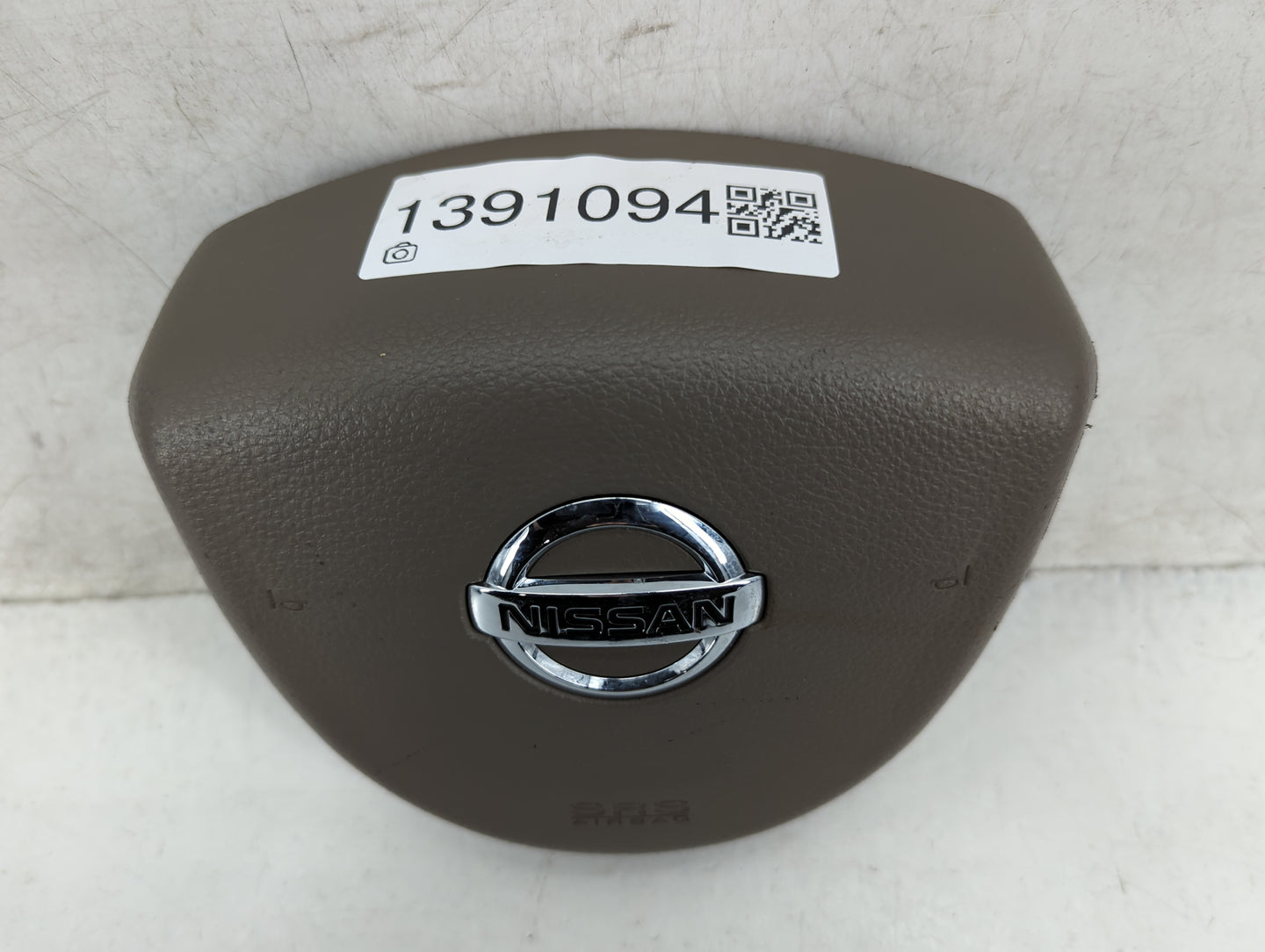 2007 Nissan Maxima Air Bag Driver Left Steering Wheel Mounted Fits OEM Used Auto Parts - Oemusedautoparts1.com