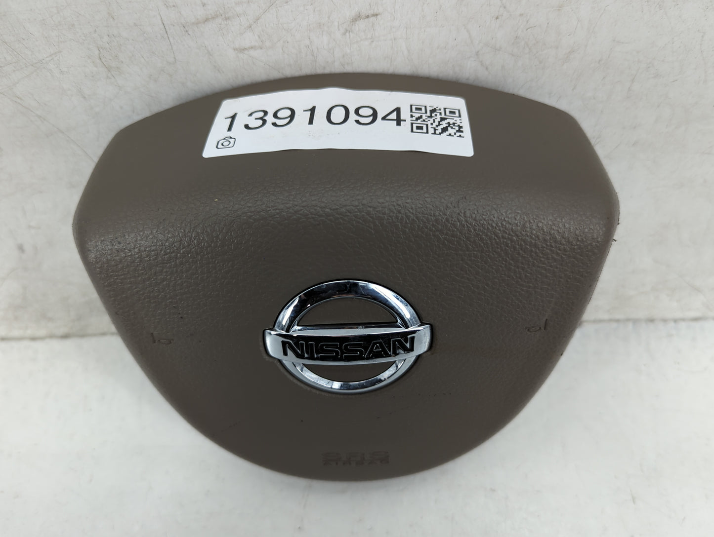 2007 Nissan Maxima Air Bag Driver Left Steering Wheel Mounted Fits OEM Used Auto Parts - Oemusedautoparts1.com