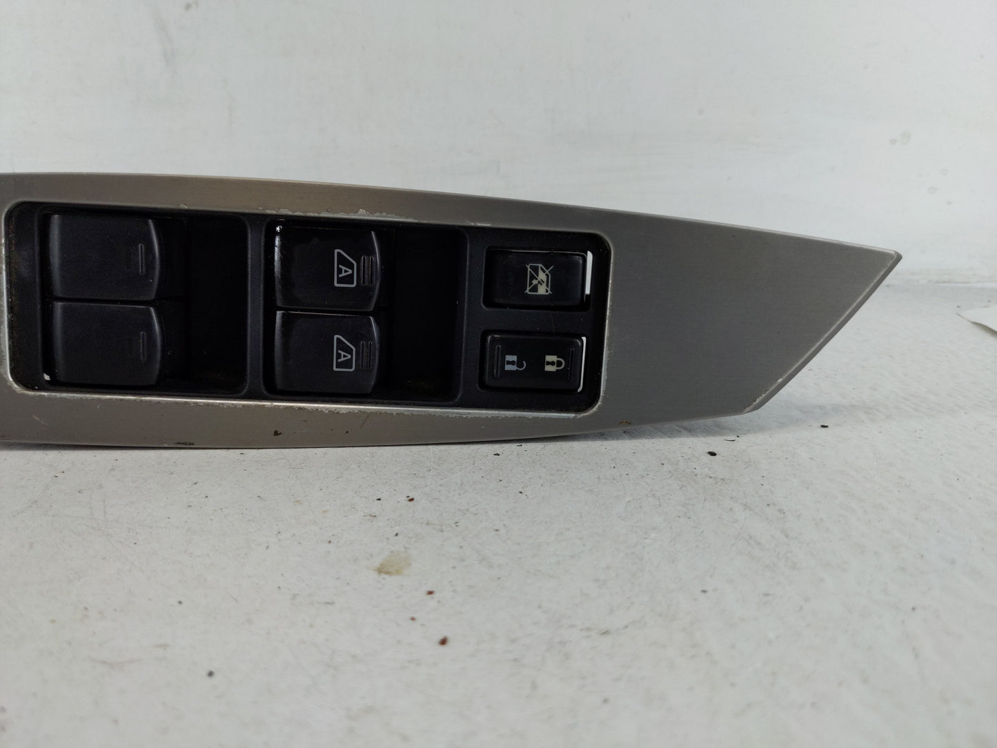 2007 Nissan Murano Master Power Window Switch Replacement Driver Side Left Fits OEM Used Auto Parts - Oemusedautoparts1.com