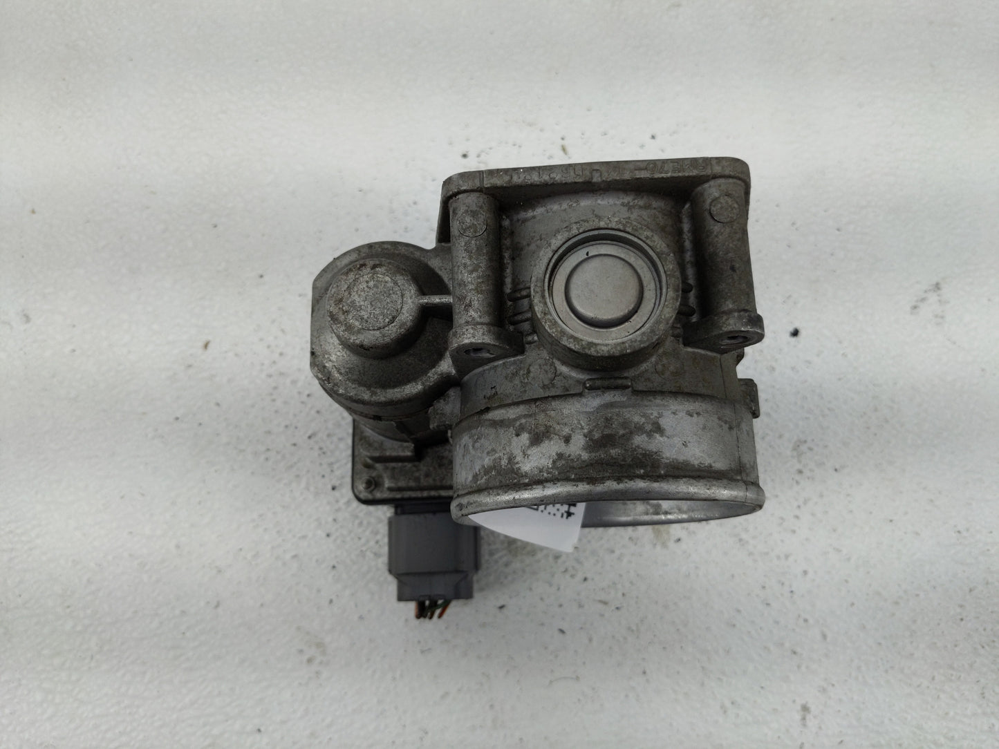 2007 Nissan Murano Throttle Body P/N:F1528H RME70-01 Fits Fits 2006 2008 2009 OEM Used Auto Parts - Oemusedautoparts1.com