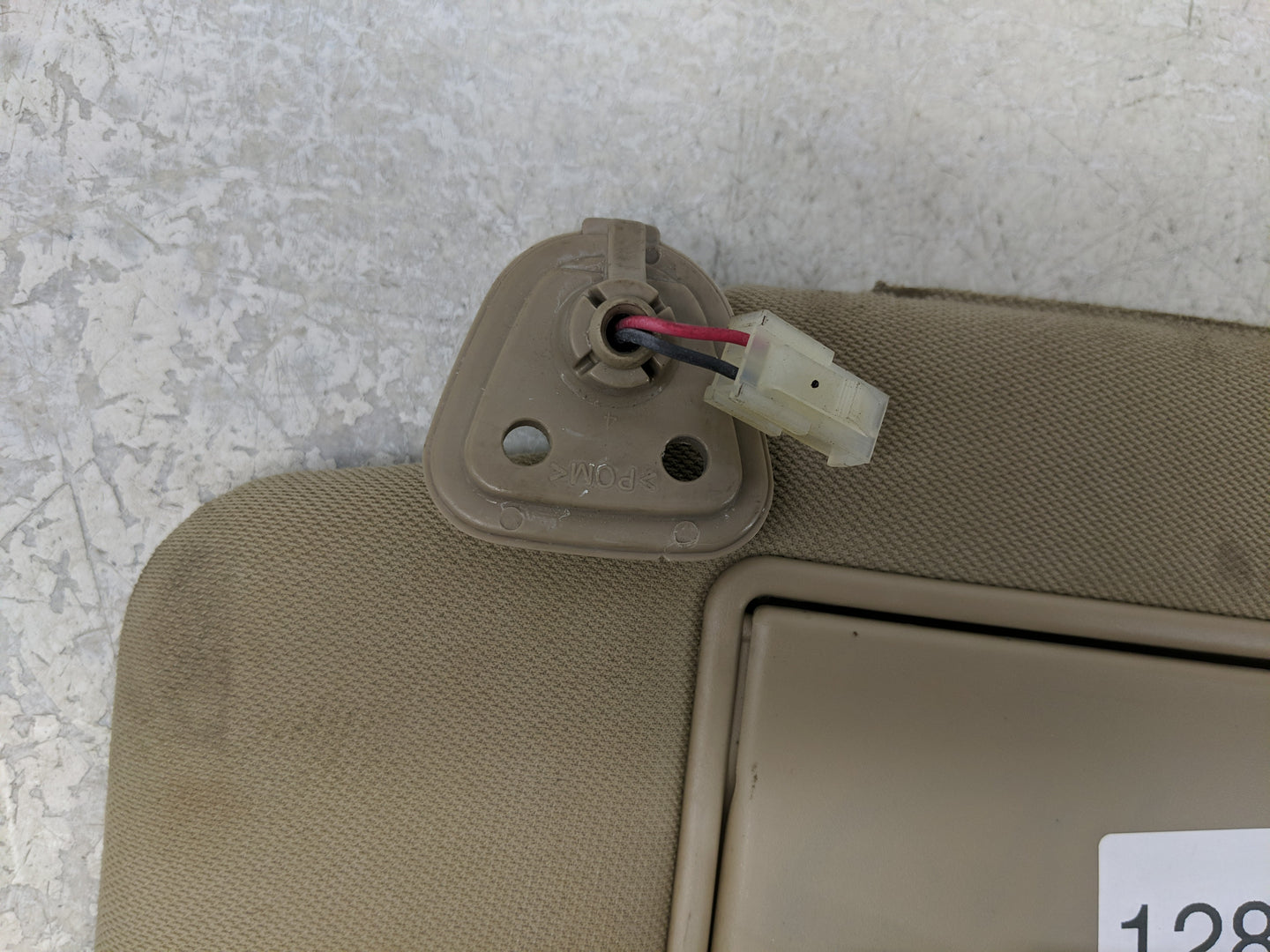 2006-2007 Nissan Murano Sun Visor Shade Replacement Driver Left Mirror Fits Fits 2006 2007 OEM Used Auto Parts - Oemusedauto