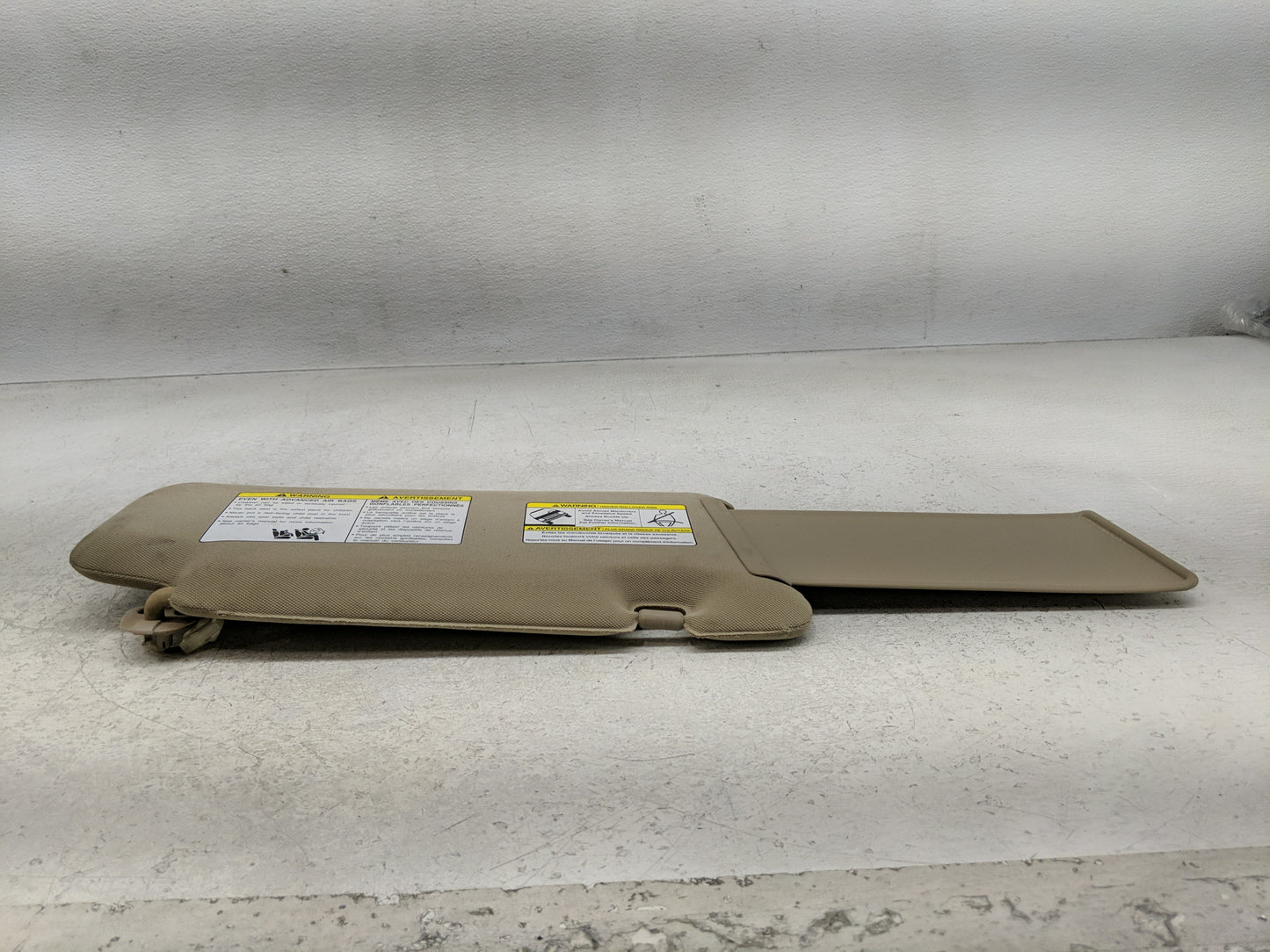 2006-2007 Nissan Murano Sun Visor Shade Replacement Driver Left Mirror Fits Fits 2006 2007 OEM Used Auto Parts - Oemusedauto