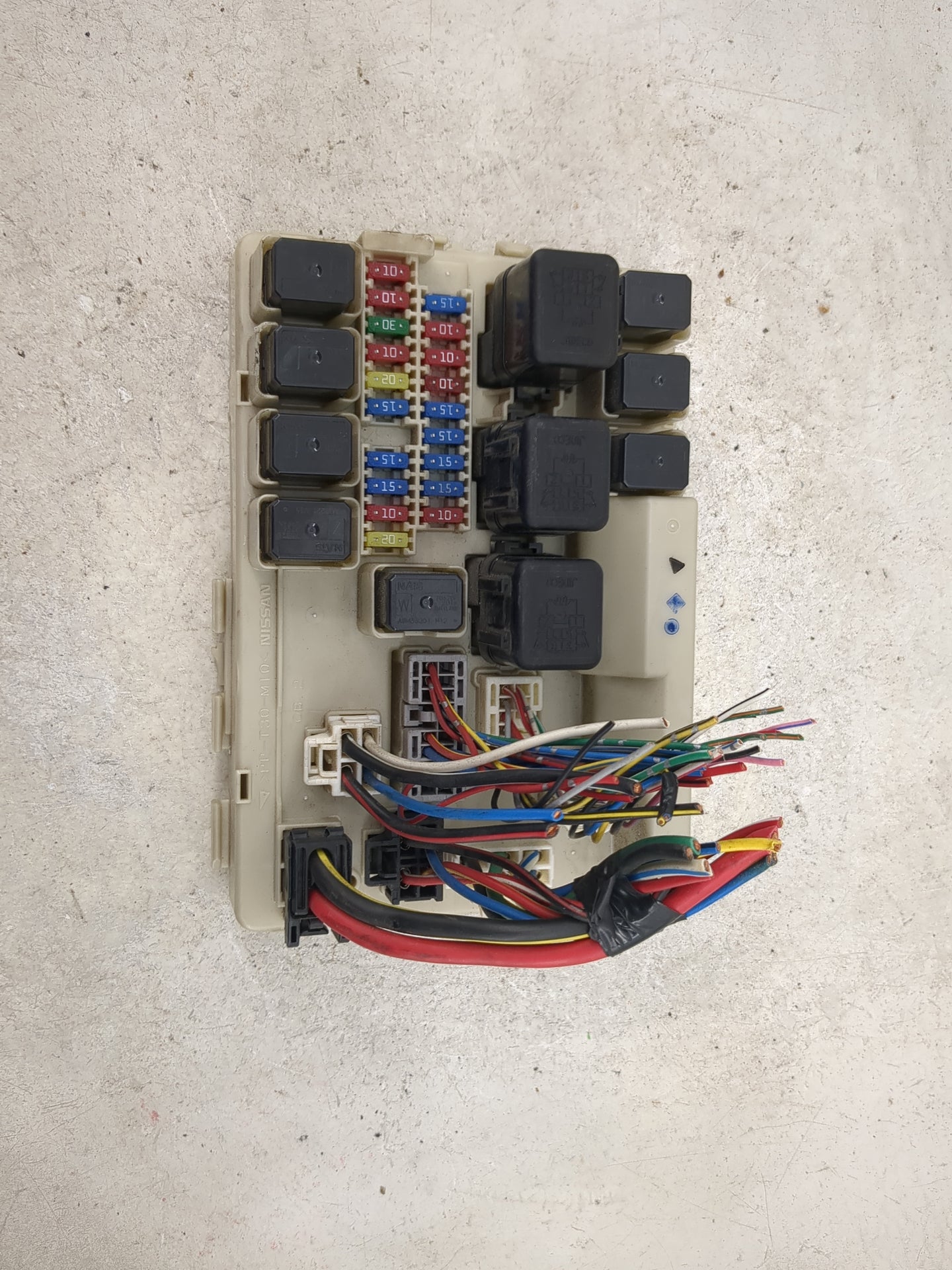 2003-2007 Nissan Murano Fusebox Fuse Box Panel Relay Module P/N:284B7CA01A Fits Fits 2003 2004 2005 2006 2007 OEM Used Auto 