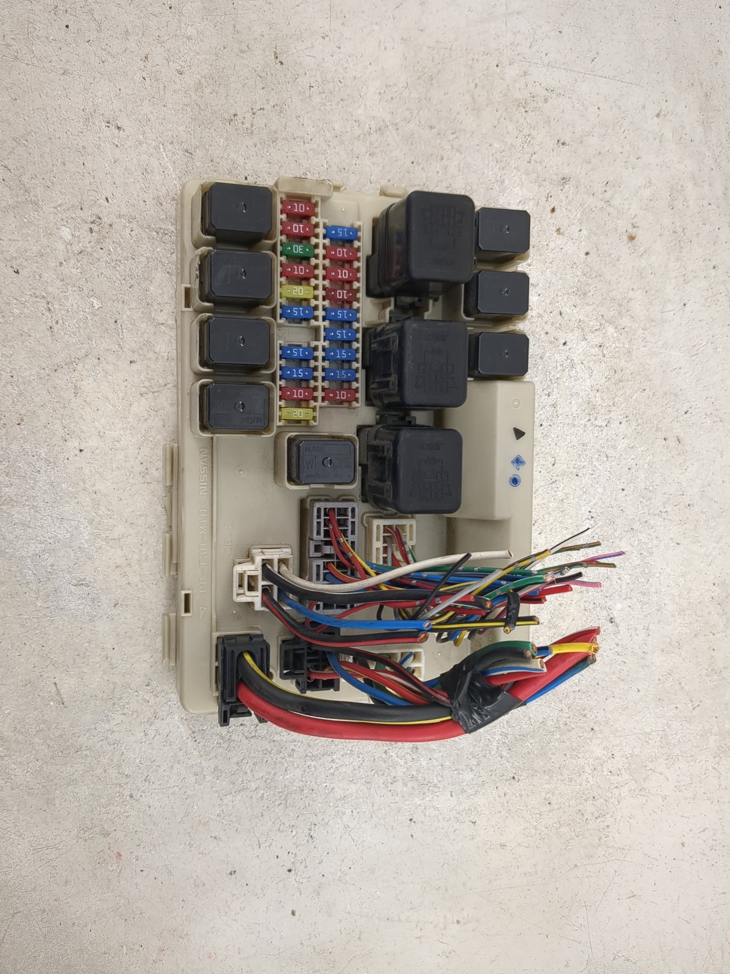 2003-2007 Nissan Murano Fusebox Fuse Box Panel Relay Module P/N:284B7CA01A Fits Fits 2003 2004 2005 2006 2007 OEM Used Auto 