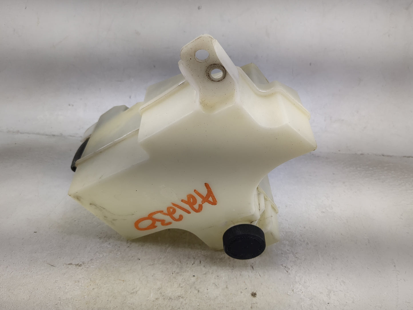 2003-2007 Nissan Murano Radiator Coolant Overflow Expansion Tank Bottle 1494610 - Oemusedautoparts1.com