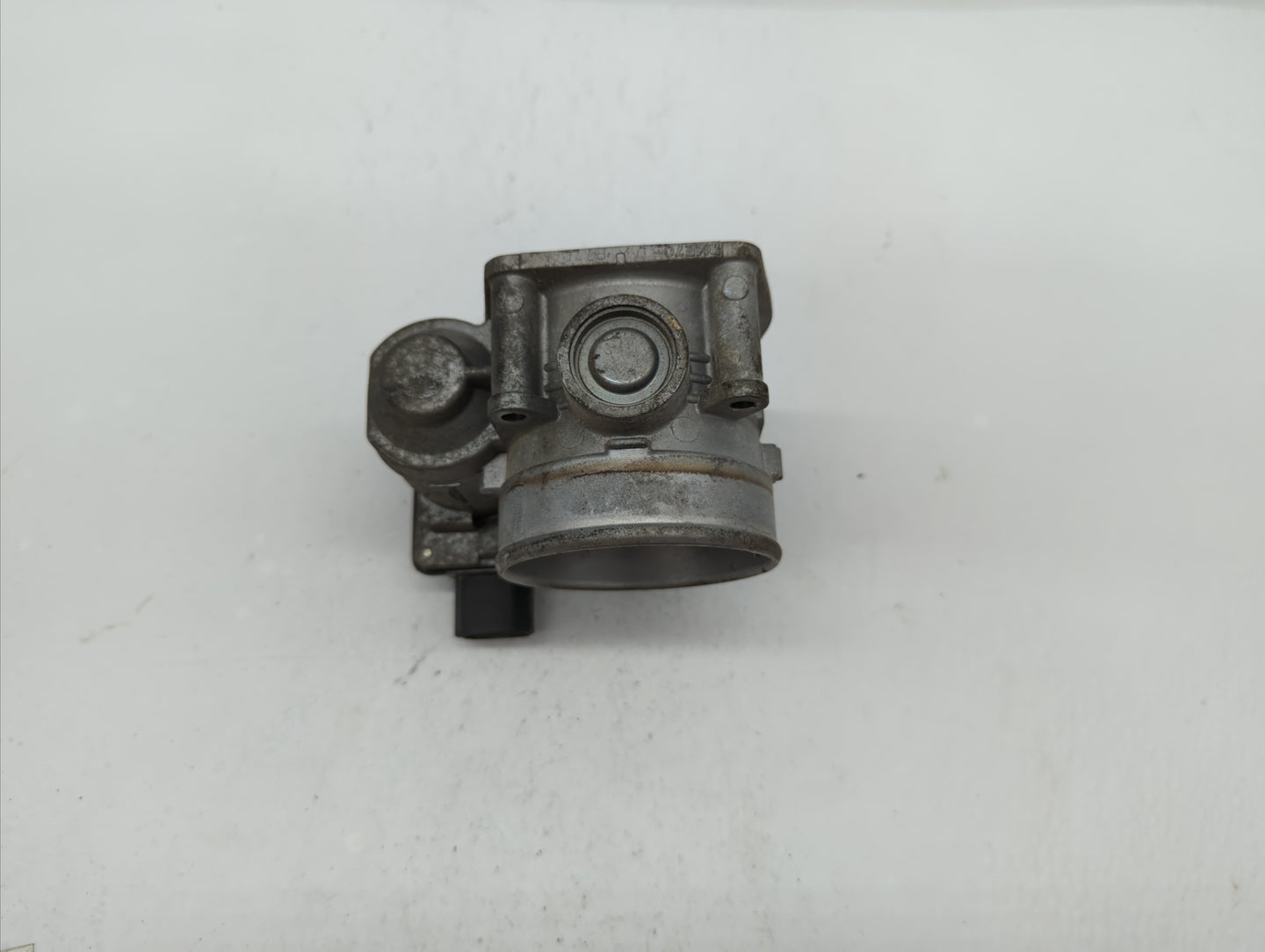 2007 Nissan Murano Throttle Body P/N:RME70-01 576-01 Fits Fits 2006 2008 2009 OEM Used Auto Parts - Oemusedautoparts1.com
