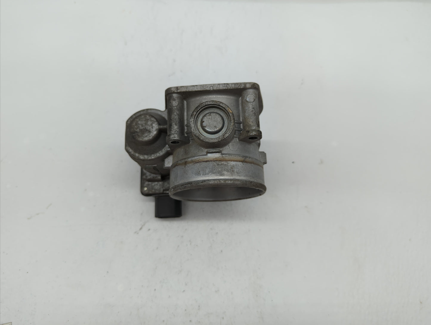 2007 Nissan Murano Throttle Body P/N:RME70-01 576-01 Fits Fits 2006 2008 2009 OEM Used Auto Parts - Oemusedautoparts1.com