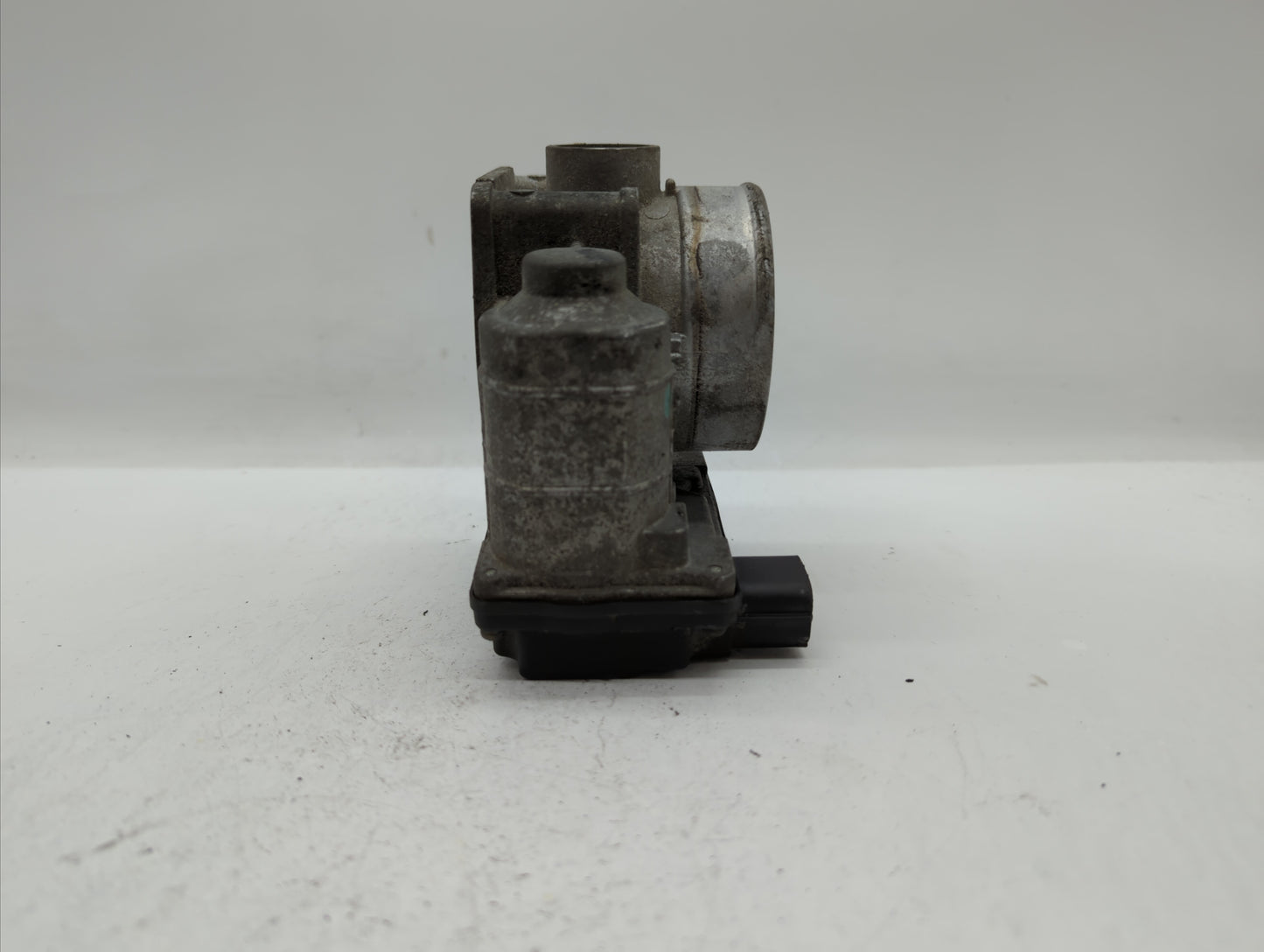 2007 Nissan Murano Throttle Body P/N:RME70-01 576-01 Fits Fits 2006 2008 2009 OEM Used Auto Parts - Oemusedautoparts1.com