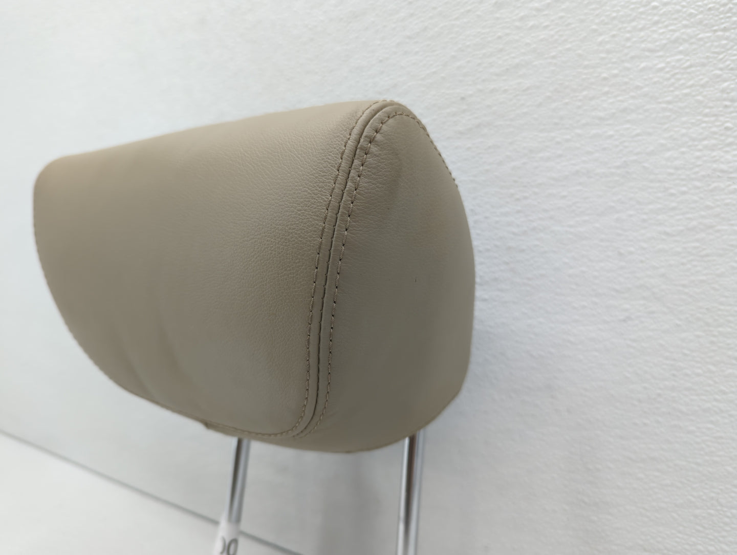2007 Nissan Murano Headrest Head Rest Rear Seat Beige - Oemusedautoparts1.com