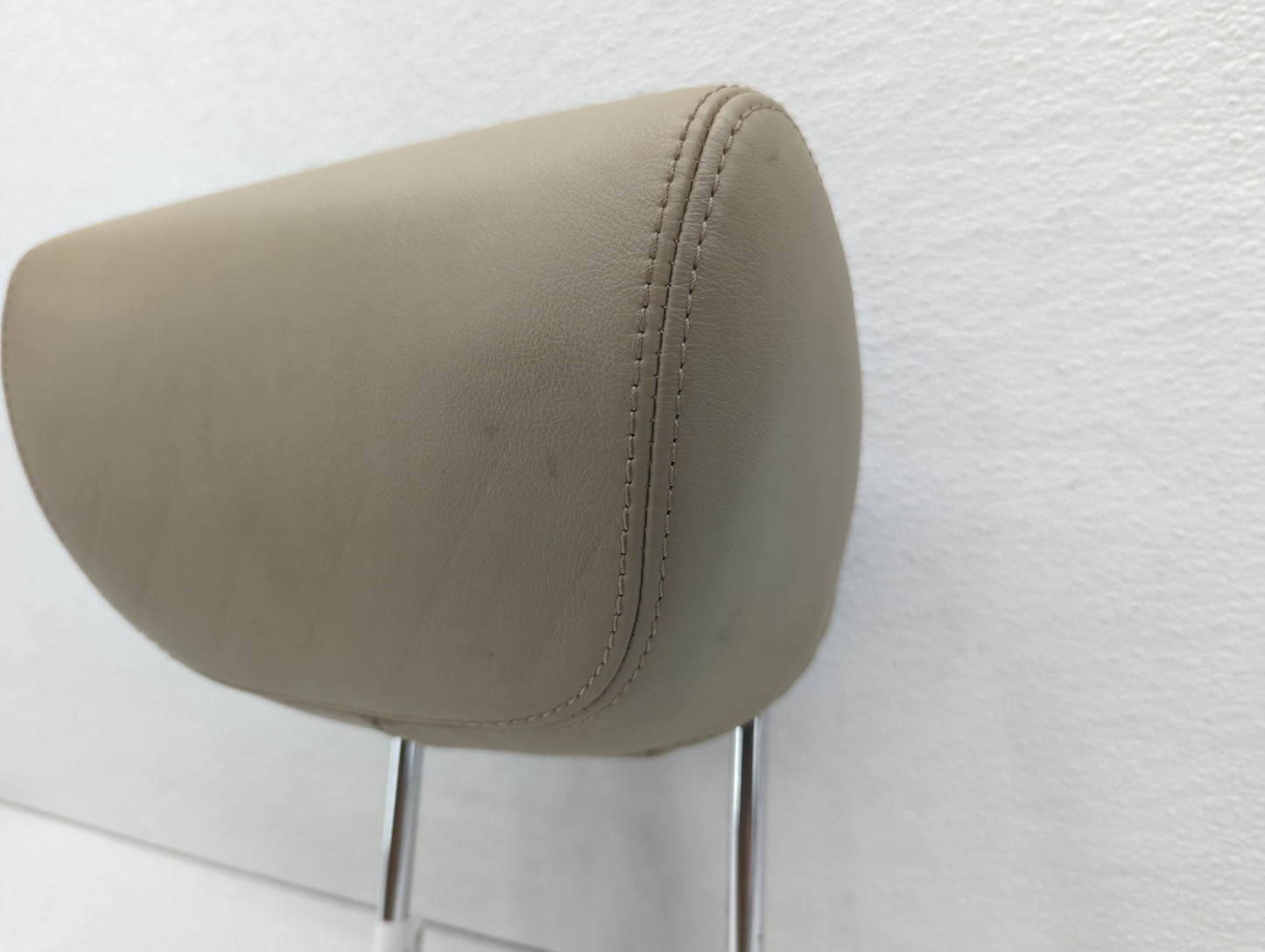 2007 Nissan Murano Headrest Head Rest Rear Seat Beige - Oemusedautoparts1.com