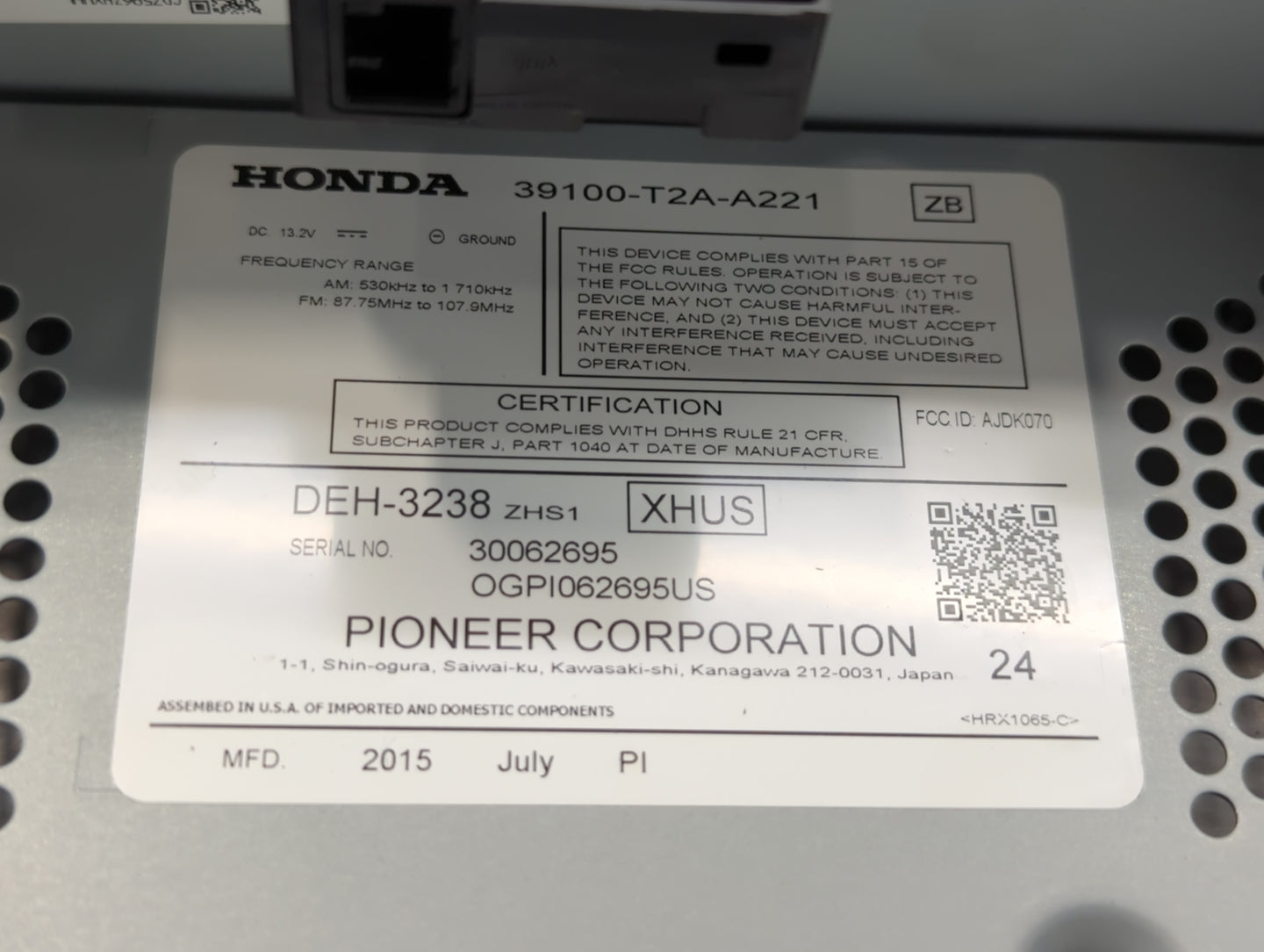 2006-2007 Nissan Murano Radio AM FM Cd Player Receiver Replacement P/N:39100-T2A-A221 Fits Fits 2006 2007 OEM Used Auto Part