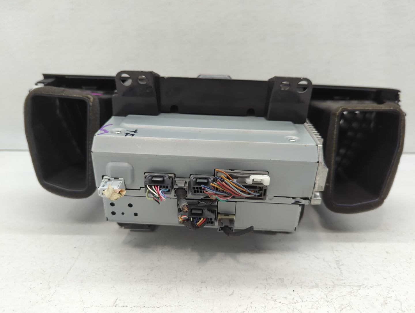 2006-2007 Nissan Murano Radio AM FM Cd Player Receiver Replacement P/N:39100-T2A-A221 Fits Fits 2006 2007 OEM Used Auto Part