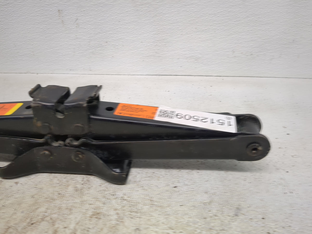2007 Nissan Pathfinder Spare Scissor Car Jack - Oemusedautoparts1.com
