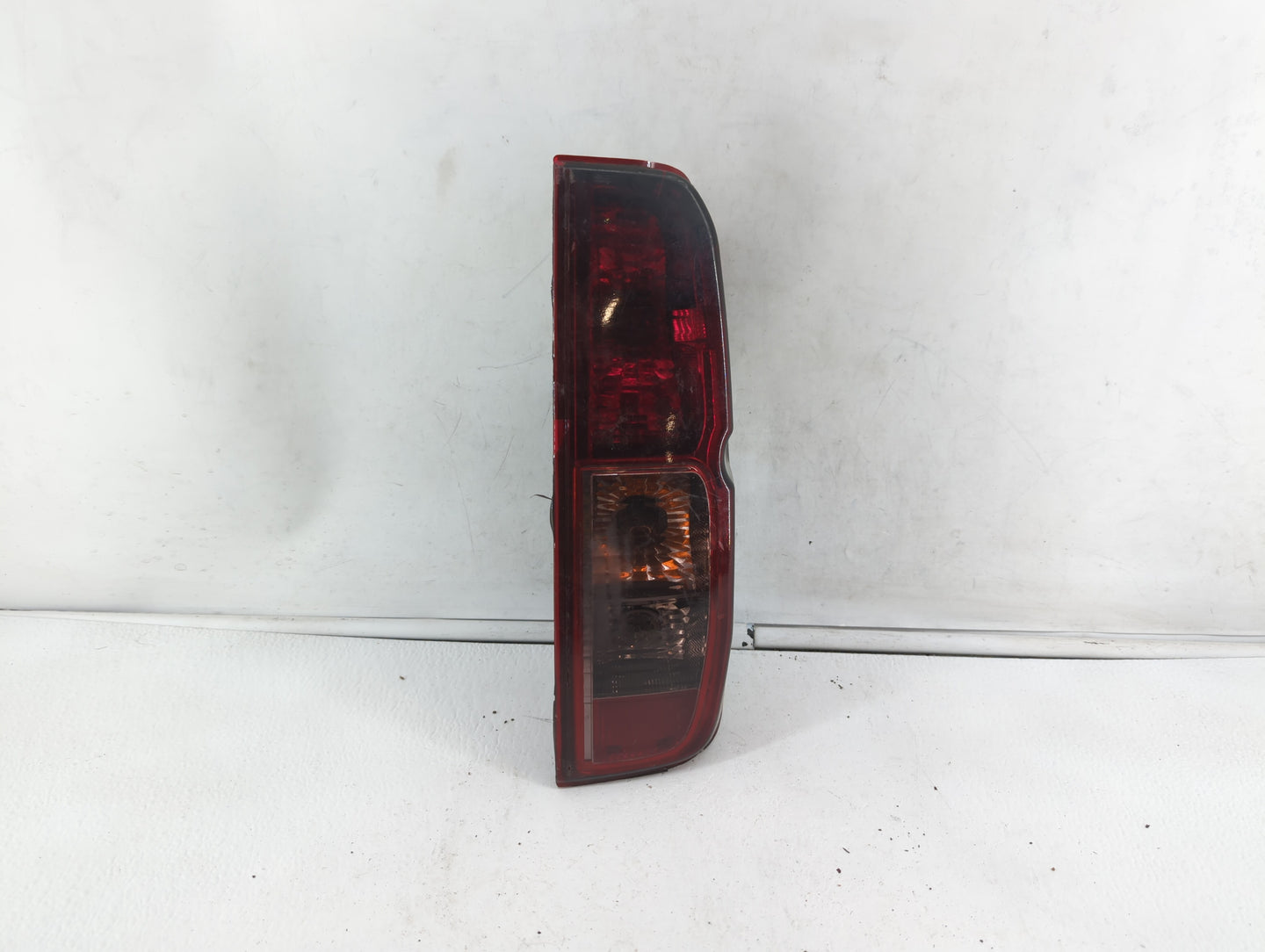 2007 Nissan Pulsar Tail Light Assembly Driver Left OEM P/N:DS480-B000R Fits Fits 2005 2006 2008 2009 2010 2011 2012 2013 201