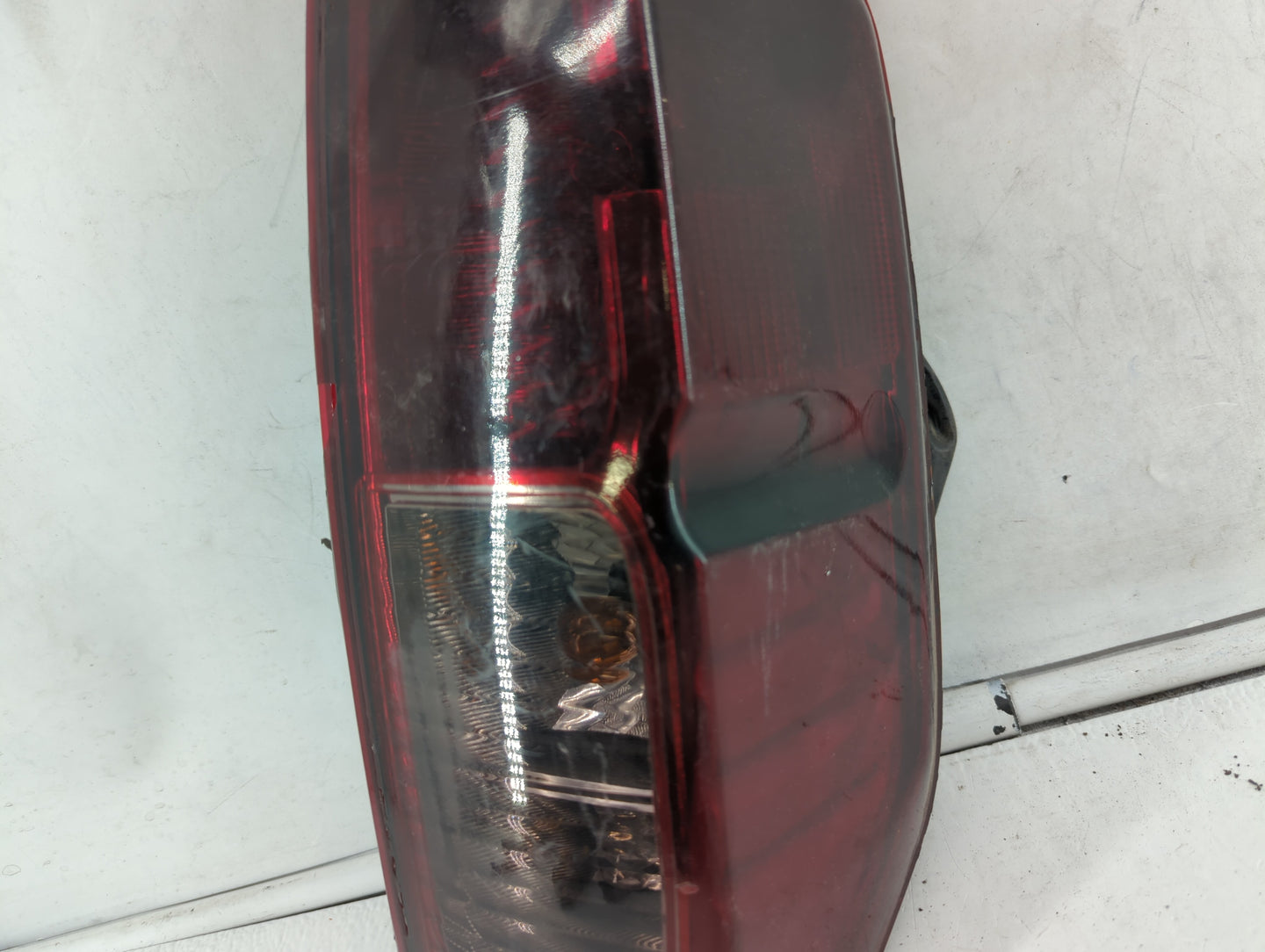 2007 Nissan Pulsar Tail Light Assembly Driver Left OEM P/N:DS480-B000R Fits Fits 2005 2006 2008 2009 2010 2011 2012 2013 201