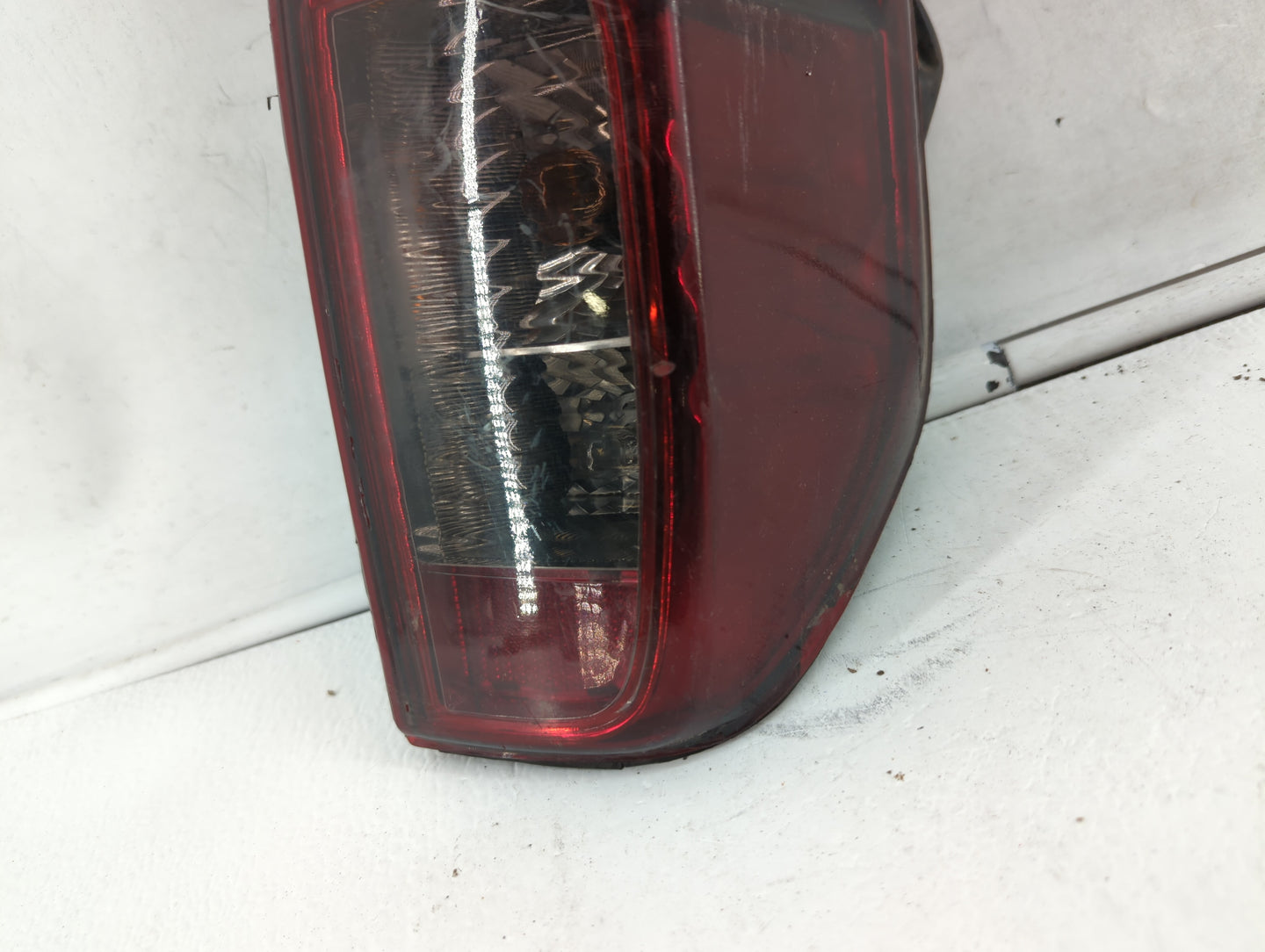 2007 Nissan Pulsar Tail Light Assembly Driver Left OEM P/N:DS480-B000R Fits Fits 2005 2006 2008 2009 2010 2011 2012 2013 201
