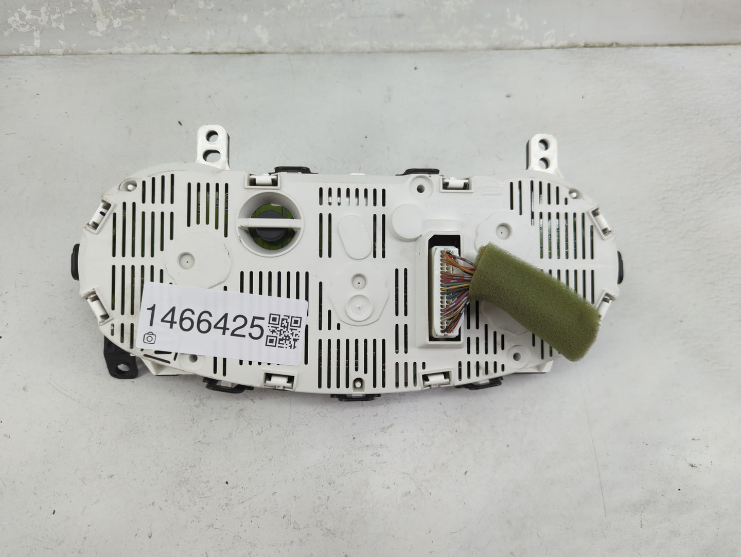 2007-2009 Nissan Quest Instrument Cluster Speedometer Gauges P/N:VP7NAF-10890-A VP7NAF-10B885-AA Miles: Fits Fits 2007 2008 