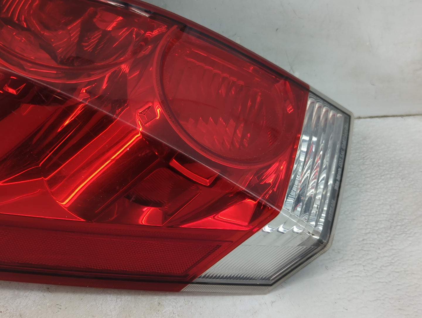 2007 Nissan Quest Driver Left Side Deck Lid Mounted Tail Light - Oemusedautoparts1.com